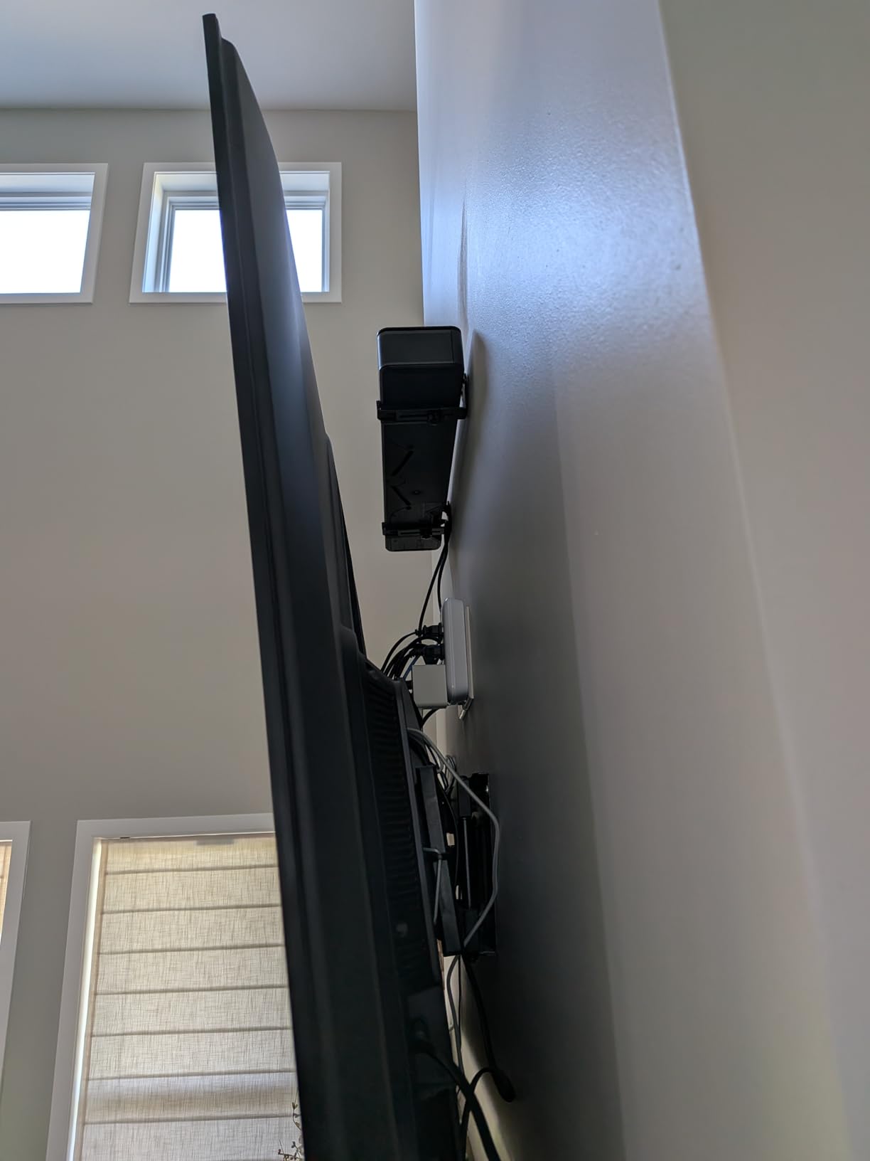 Bose TV Speaker - Soundbar for TV with Bluetooth and HDMI-ARC Connectivity, All-in-One Compact Soundbar, Includes Remote Control, Black customer photo 1