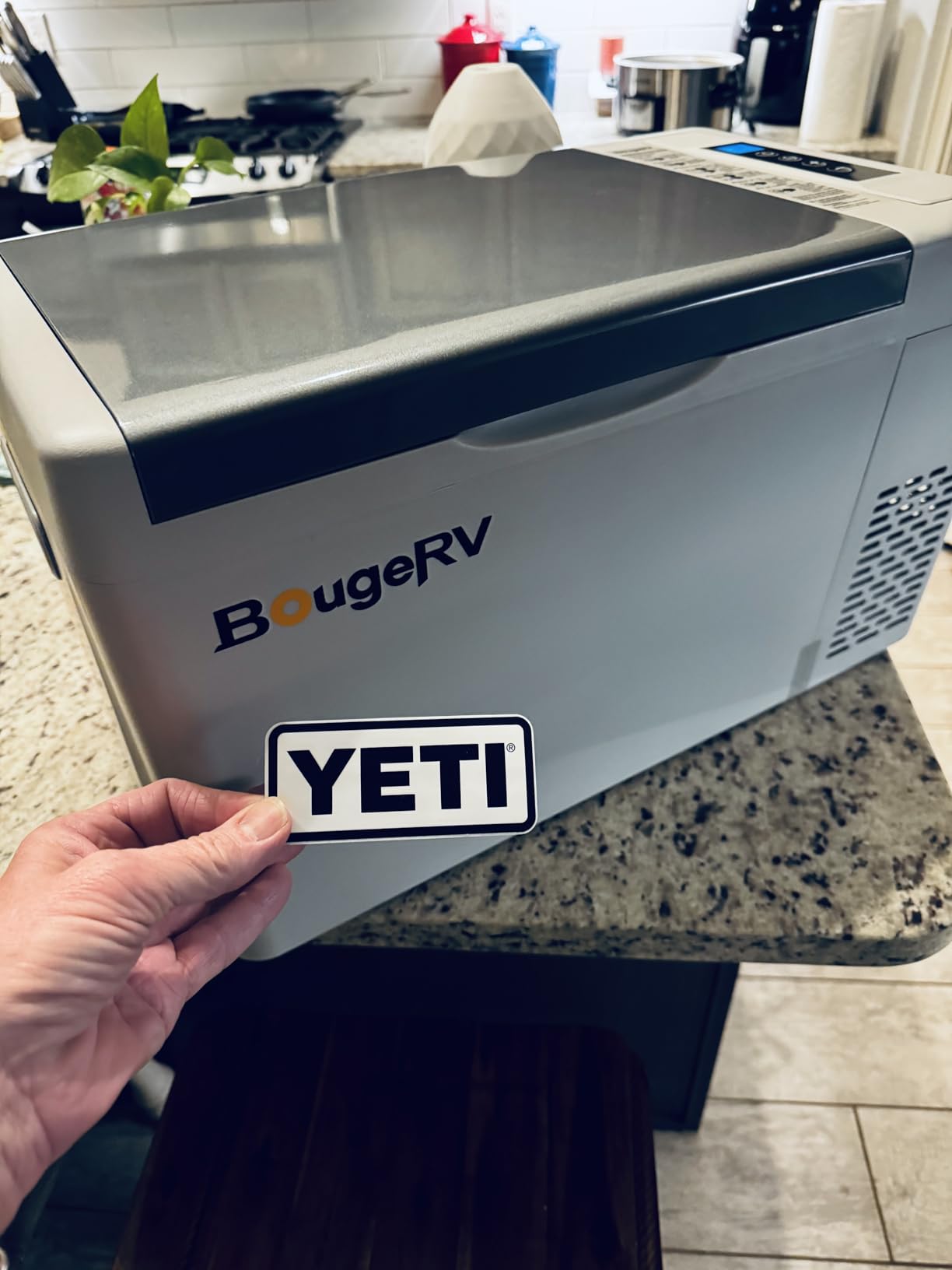 BougeRV 12 Volt Refrigerator 12V Car Fridge 23 Quart Portable Freezer Compressor Cooler 12/24V DC 110~240 Volt AC for Truck Van RV Camper SUV Travel Camping Road Trips Tailgating -7℉~50℉ customer photo 1