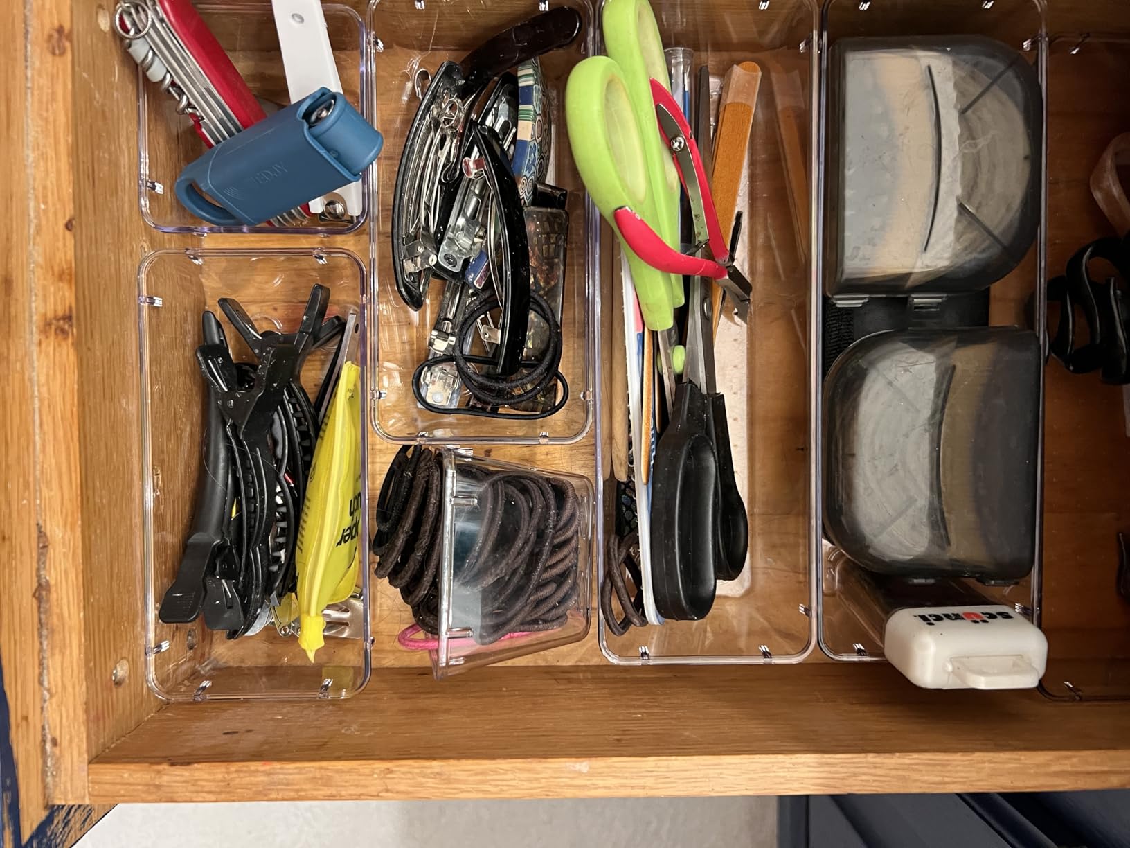 Vtopmart 25 PCS Clear Plastic Drawer Organizers Set, 4-Size Versatile Bathroom and Vanity Drawer Organizer Trays, Storage Bins for Makeup, Bedroom, Kitchen Gadgets Utensils and Office customer photo 2