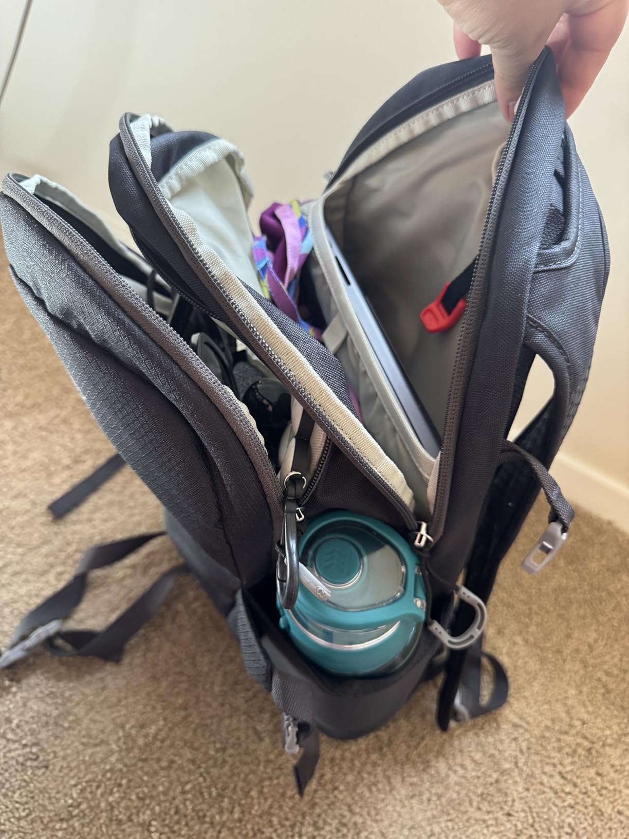 Osprey Daylite Commuter Backpack - Lightweight Everyday Bag with Laptop Sleeve, Bottle Pockets customer photo 1