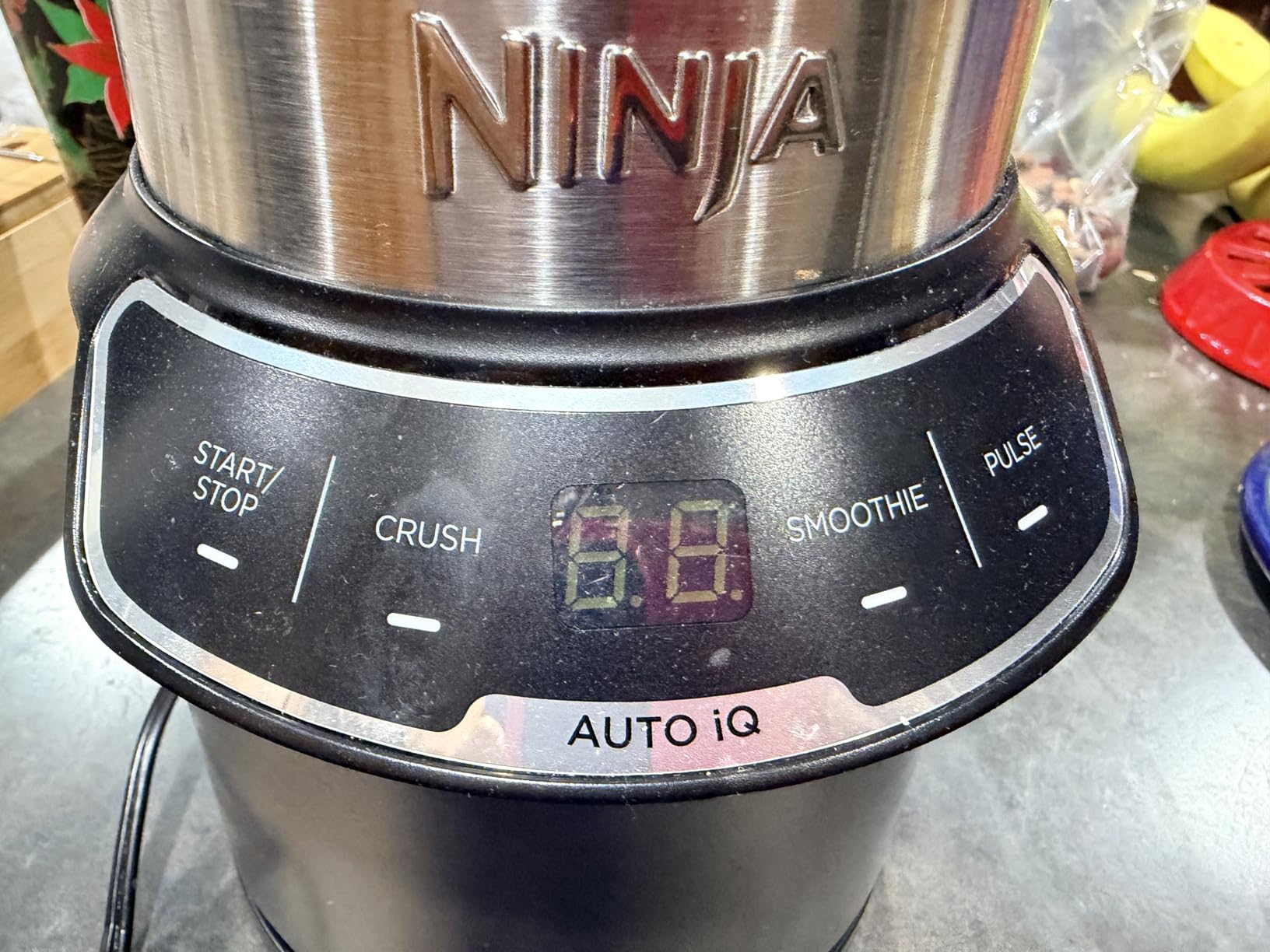 Ninja Blender Nutri Pro Single Serve For Smoothies, Salsa, Shakes and Frozen Drinks, Includes 2 Smoothie Cups & Lids, Silver, BN401 customer photo 2