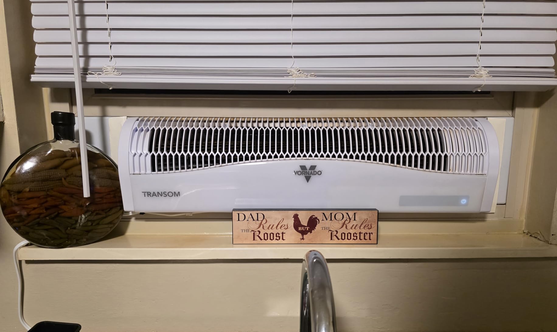 Vornado TRANSOM Window Fan with 4 Speeds, Remote Control, Reversible Exhaust Mode, Weather Resistant Case, Black, Whole Room customer photo 1