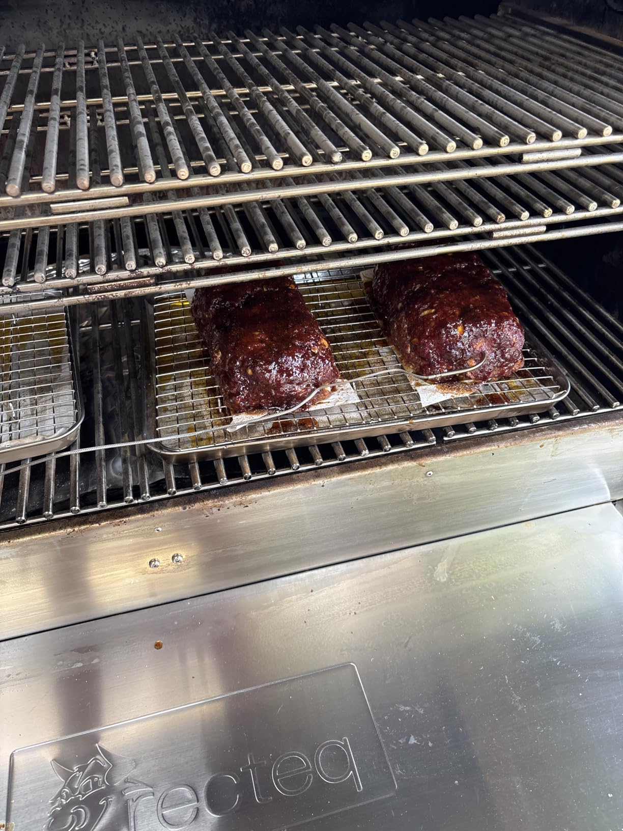 ROTTAY Baking Sheet with Rack Set (2 Pans + 2 Racks), Stainless Steel Cookie Sheet with Cooling Rack, Nonstick Baking Pan, Warp Resistant & Heavy Duty & Rust Free, Size 16 x 12 x 1 Inches customer photo 1