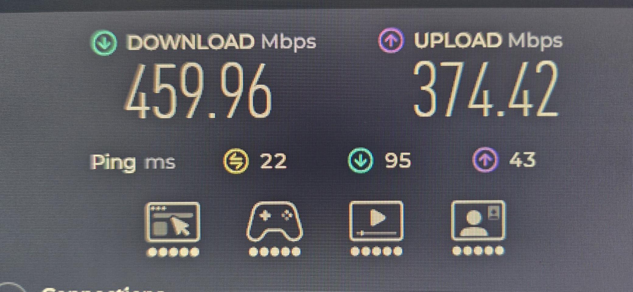 TP-Link AC1900 WiFi Range Extender RE550 customer photo 2