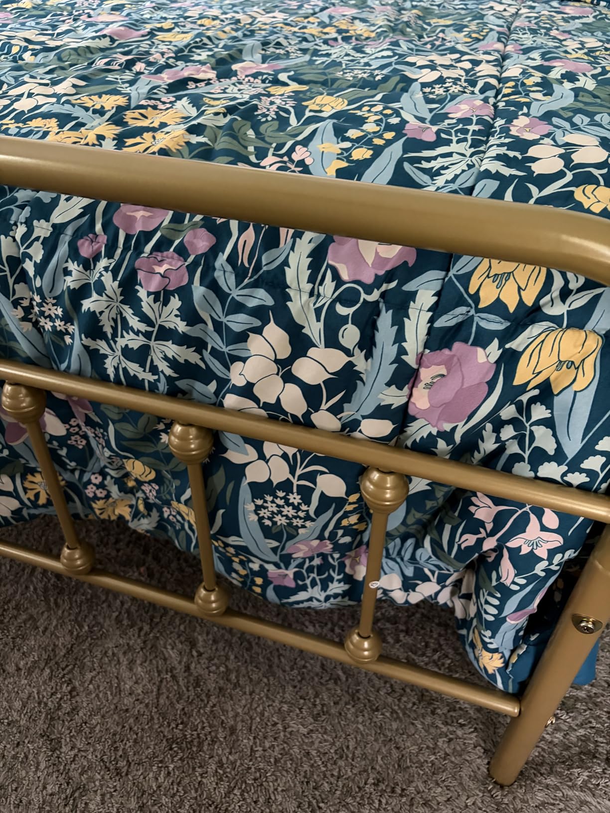 Yaheetech Classic Metal Platform Bed Frame Mattress Foundation with Victorian Style Iron-Art Headboard/Footboard/Under Bed Storage/No Box Spring Needed/Queen Size Black customer photo 1