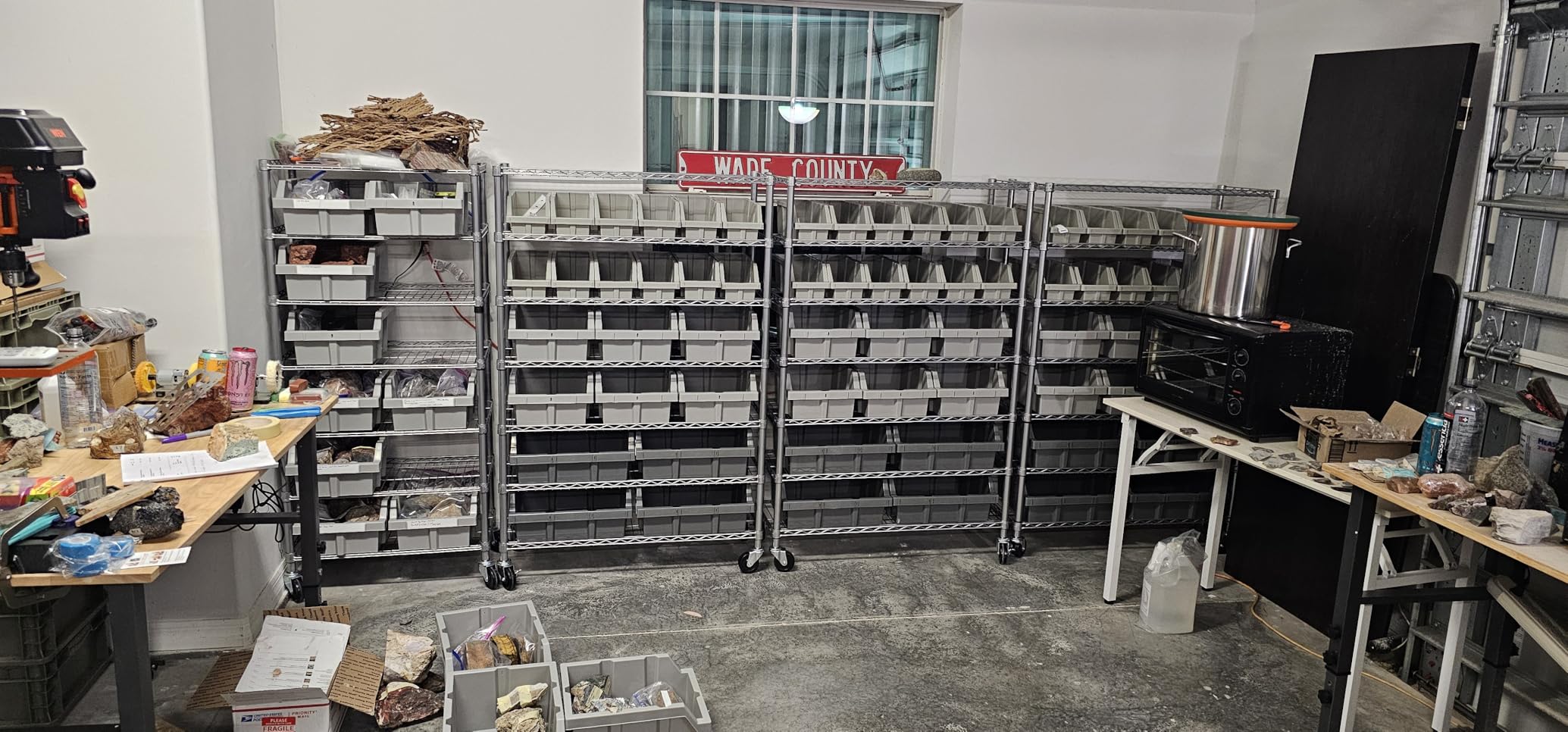 Seville Classics Heavy Duty NSF Bin Rack Solid Steel Wire Shelving Storage Unit, Patented Organizer for Garage, Warehouse, Office, Restaurant, Classroom, Kitchen, Gray, Includes 21 Bins customer photo 1