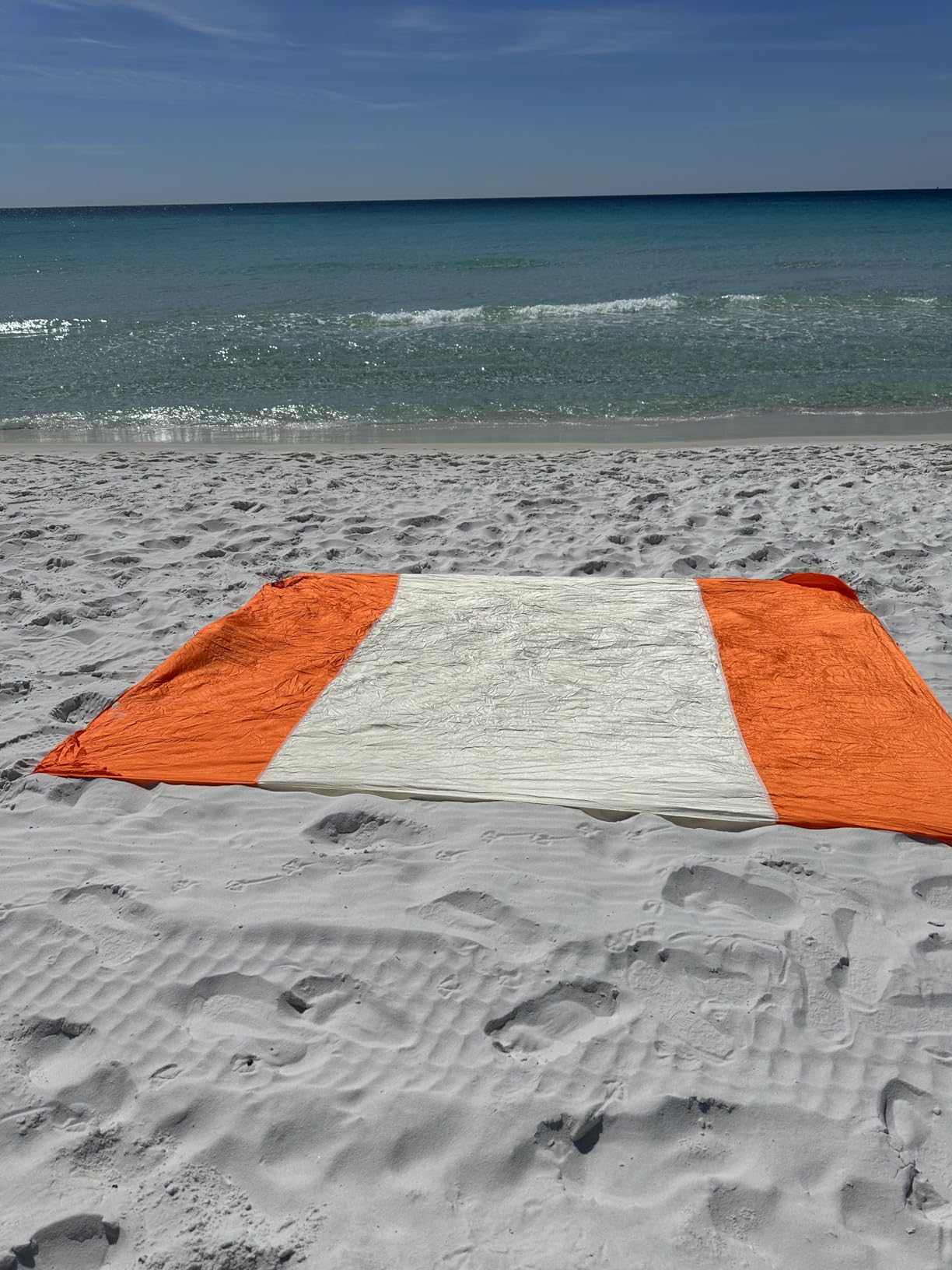 WEKAPO Beach Blanket Sandproof Waterproof, Extra Large Beach Mat, Oversized & Compact Sand Free, Quick Drying Beach Essentials for Vacation, Cruise, Picnic & Camping with Stakes customer photo 1