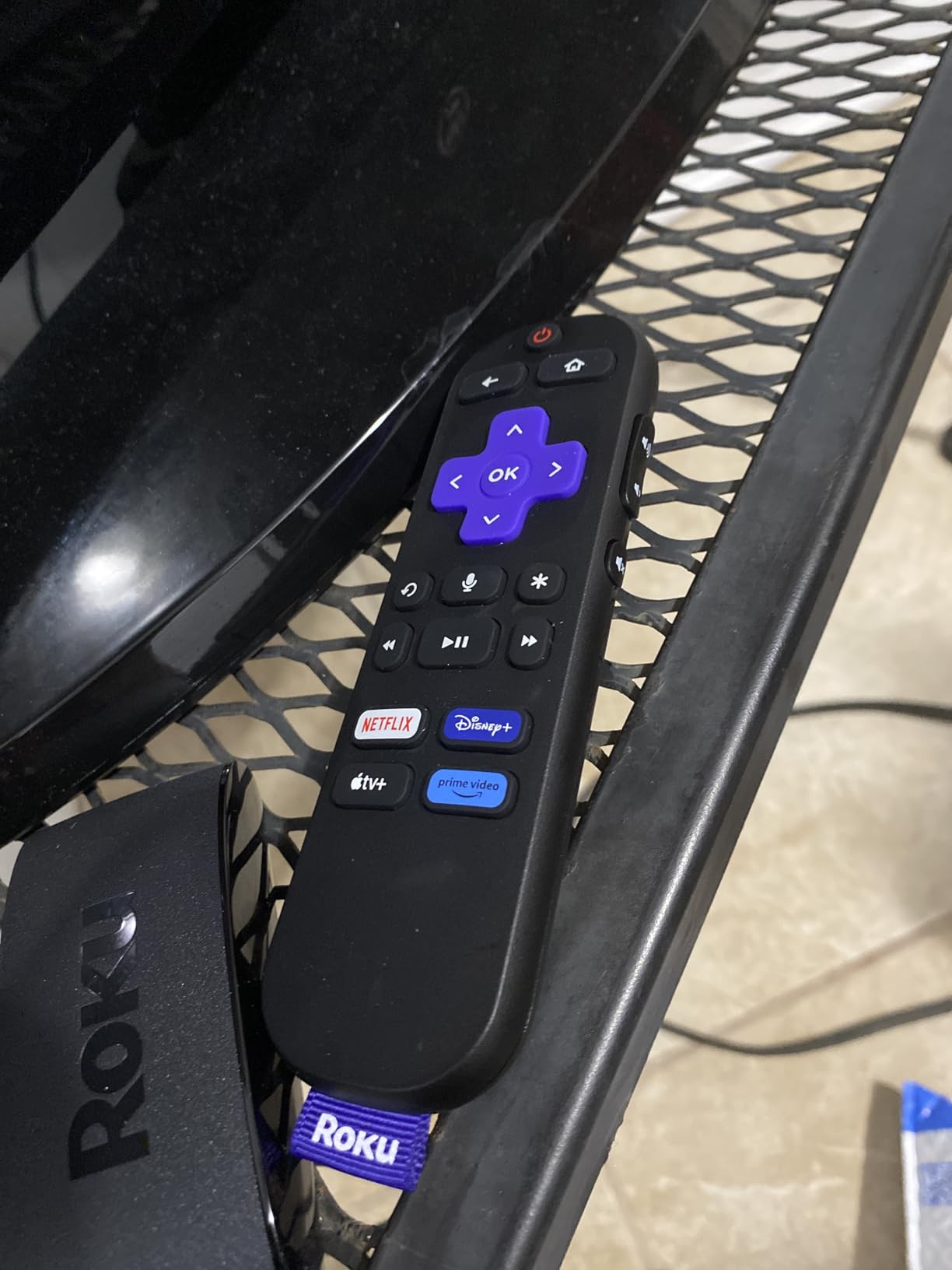 Express 4K+ | Roku Streaming Device 4K/HDR with Voice Remote, Free & Live TV customer photo 2