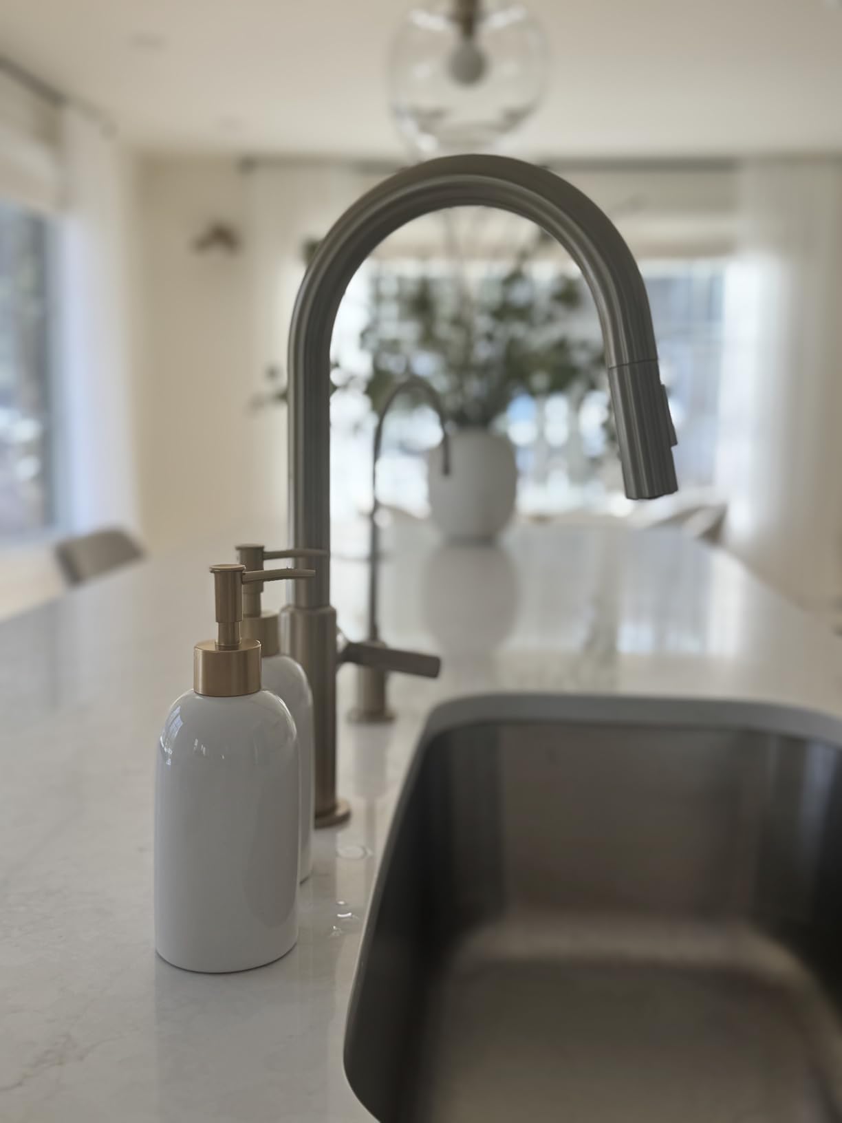 KRAUS Oletto High-Arc Single Handle Pull-Down Kitchen Sink Faucets in Spot Free Black Stainless Steel, Kitchen Faucets with Pull Down Sprayer customer photo 1