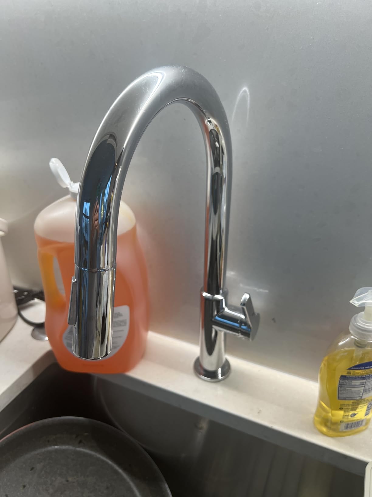 KRAUS Oletto High-Arc Single Handle Pull-Down Kitchen Sink Faucets in Spot Free Black Stainless Steel, Kitchen Faucets with Pull Down Sprayer customer photo 2