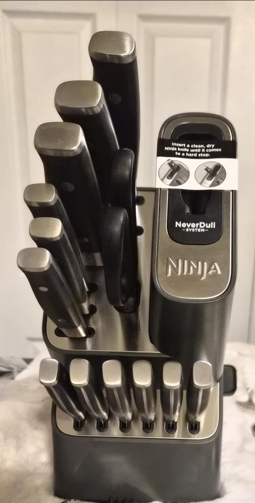 Ninja K32012 Foodi NeverDull Premium Knife System, 12 Piece Knife Block Set with Built-in Sharpener, German Stainless Steel Knives, Black customer photo 2