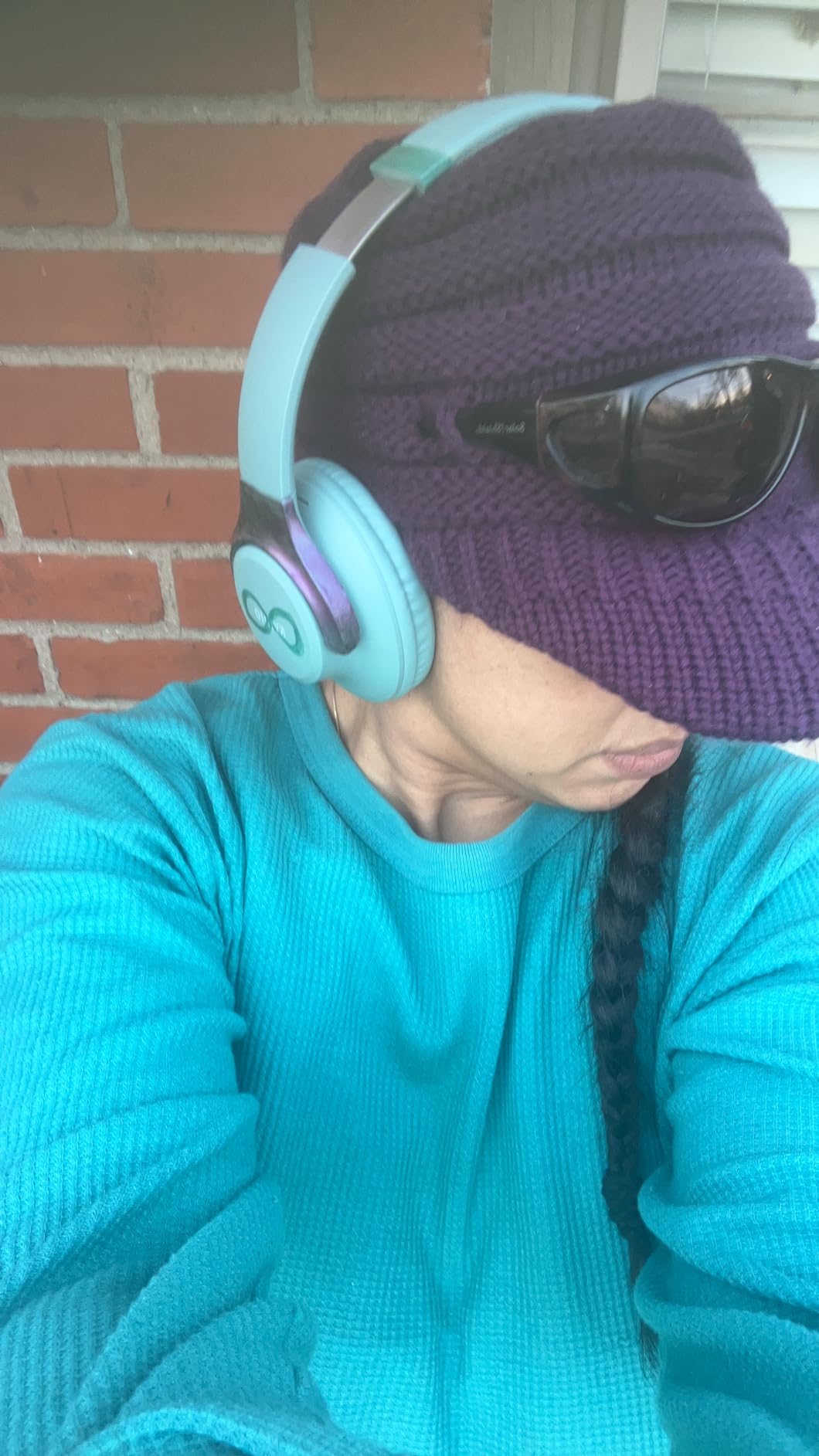 KVIDIO Bluetooth Headphones Over Ear, 65 Hours Playtime Wireless Headphones with Microphone, Foldable Lightweight Headset with Deep Bass, HiFi Stereo Sound Low Latency for Travel Work customer photo 2