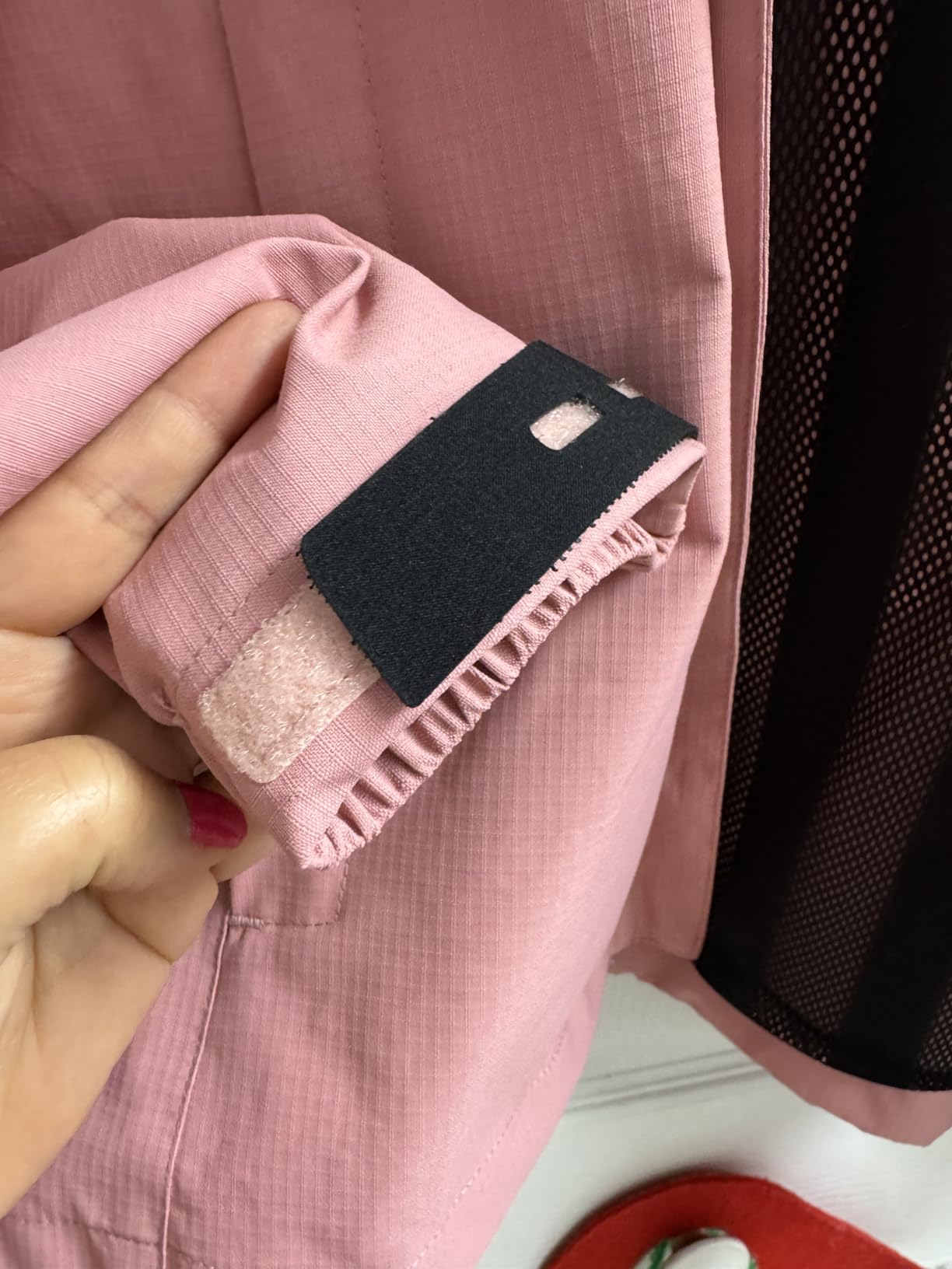 MOERDENG Women's Waterproof Rain Jacket Outdoor Lightweight Hooded Raincoat for Hiking Travel customer photo 2