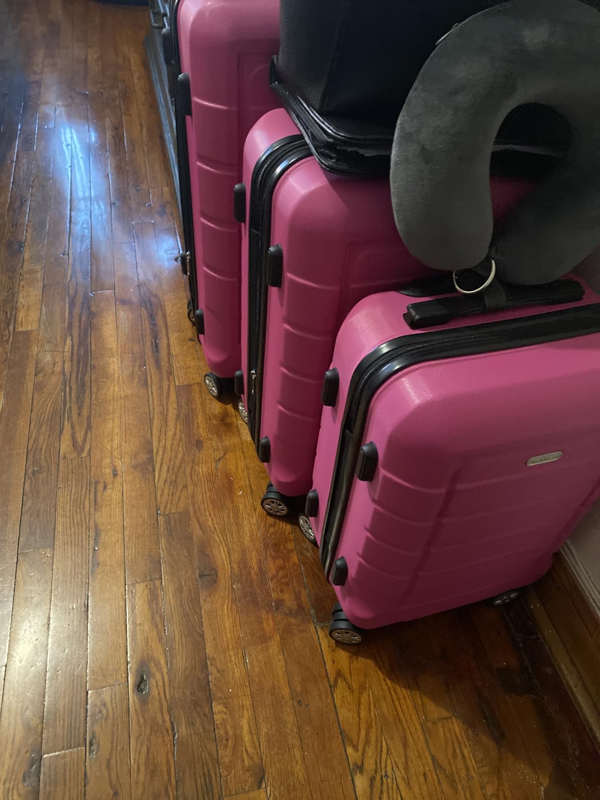 SHOWKOO Full PC Hardshell Luggage Sets, 20/24/28 In Suitcase with TSA Lock & Spinner Wheels, Lightweight Durable Travel Luggage customer photo 2