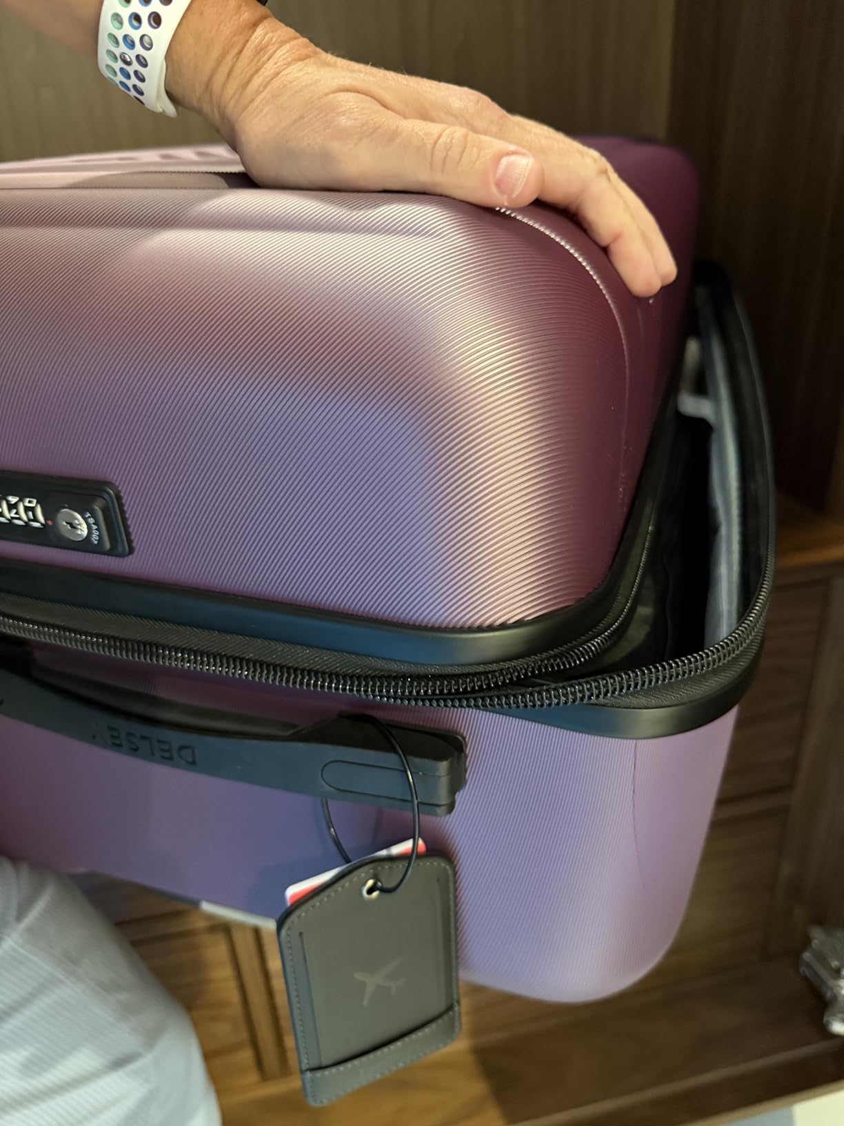 DELSEY PARIS Cruise 3.0 Hardside Expandable Luggage with Spinner Wheels, Graphite, Checked-Medium 24 Inch customer photo 1