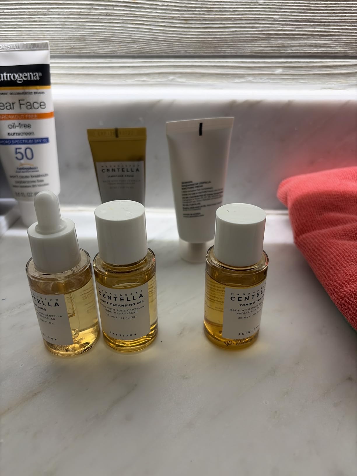 SKIN1004 Centella Travel Kit, Korean Skin Care Set with Toner, Moisturiser, Serum, Cleansing Oil & Cleanser, Travel Size Set with Madagascar Centella, Sensitive Skin, Perfect for Travel Beauty & Gifts customer photo 2