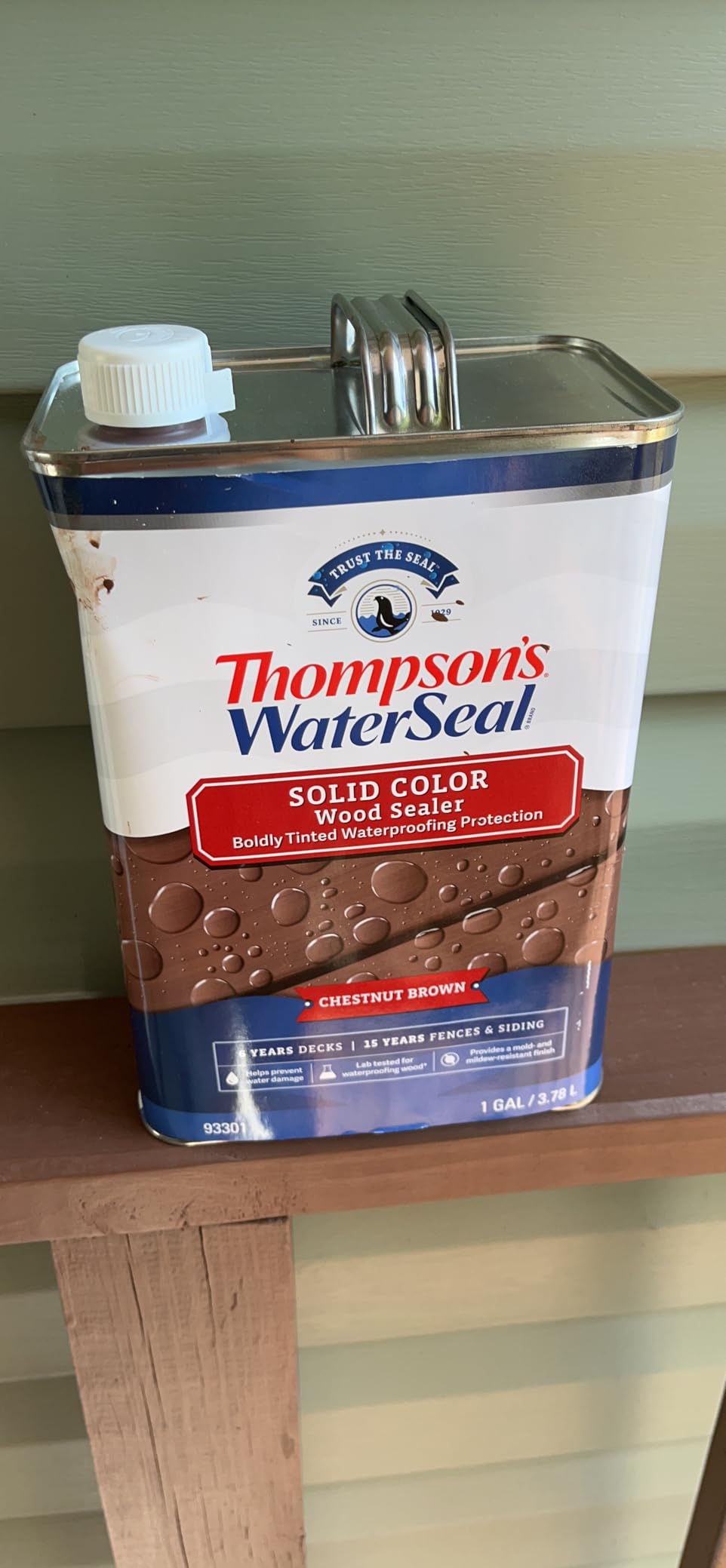 Thompson's WaterSeal Solid Color Waterproofing Wood Stain and Sealer, Chestnut Brown, 1 Gallon customer photo 2