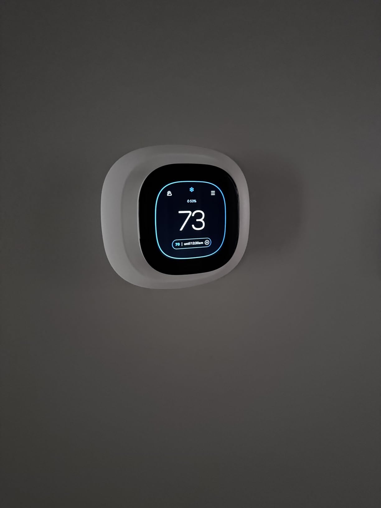 ecobee Smart Thermostat Enhanced - Programmable Wifi Thermostat - Works with Siri, Alexa, Google Assistant - Energy Star Certified customer photo 1