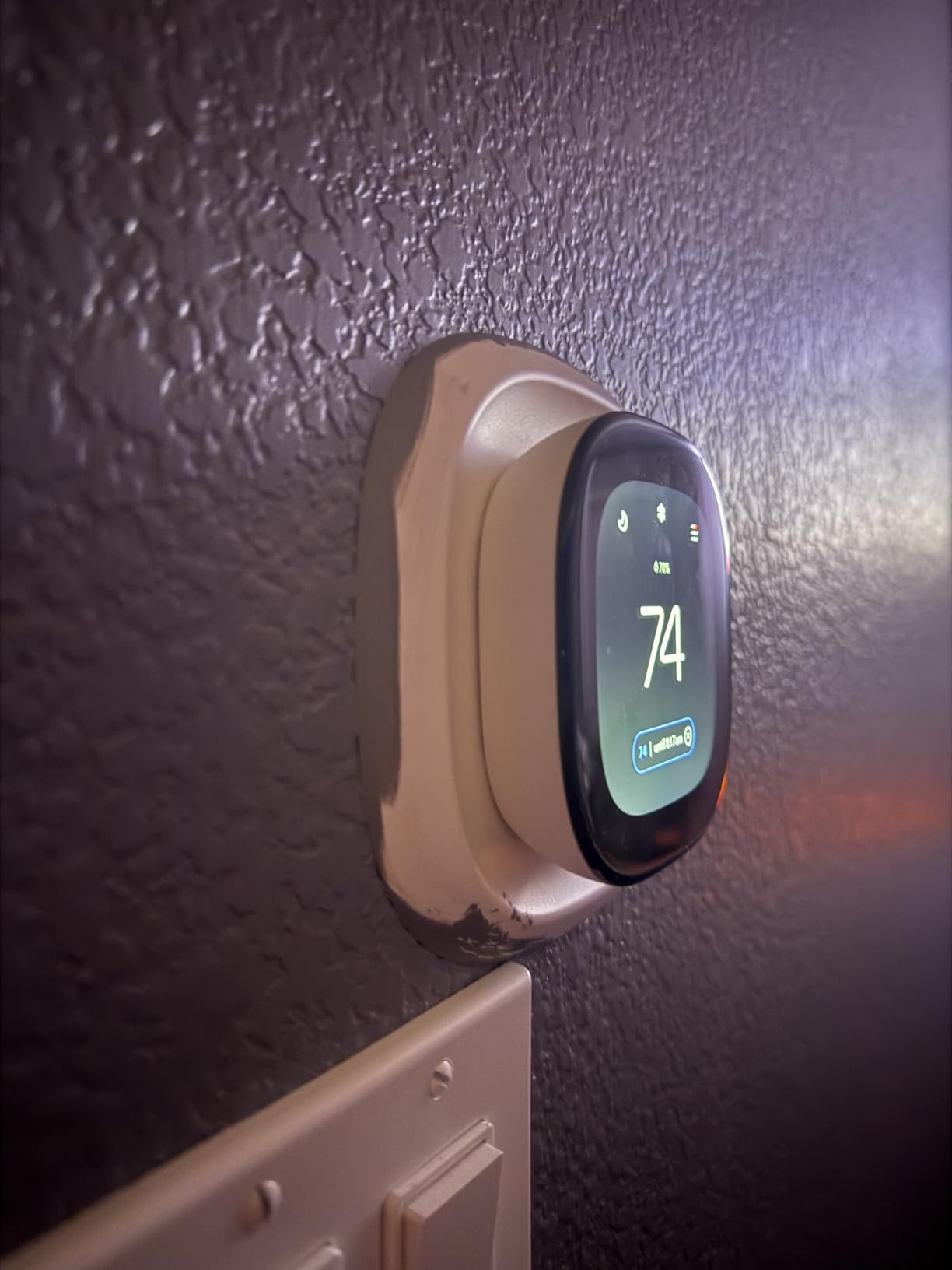 ecobee Smart Thermostat Enhanced - Programmable Wifi Thermostat - Works with Siri, Alexa, Google Assistant - Energy Star Certified customer photo 2