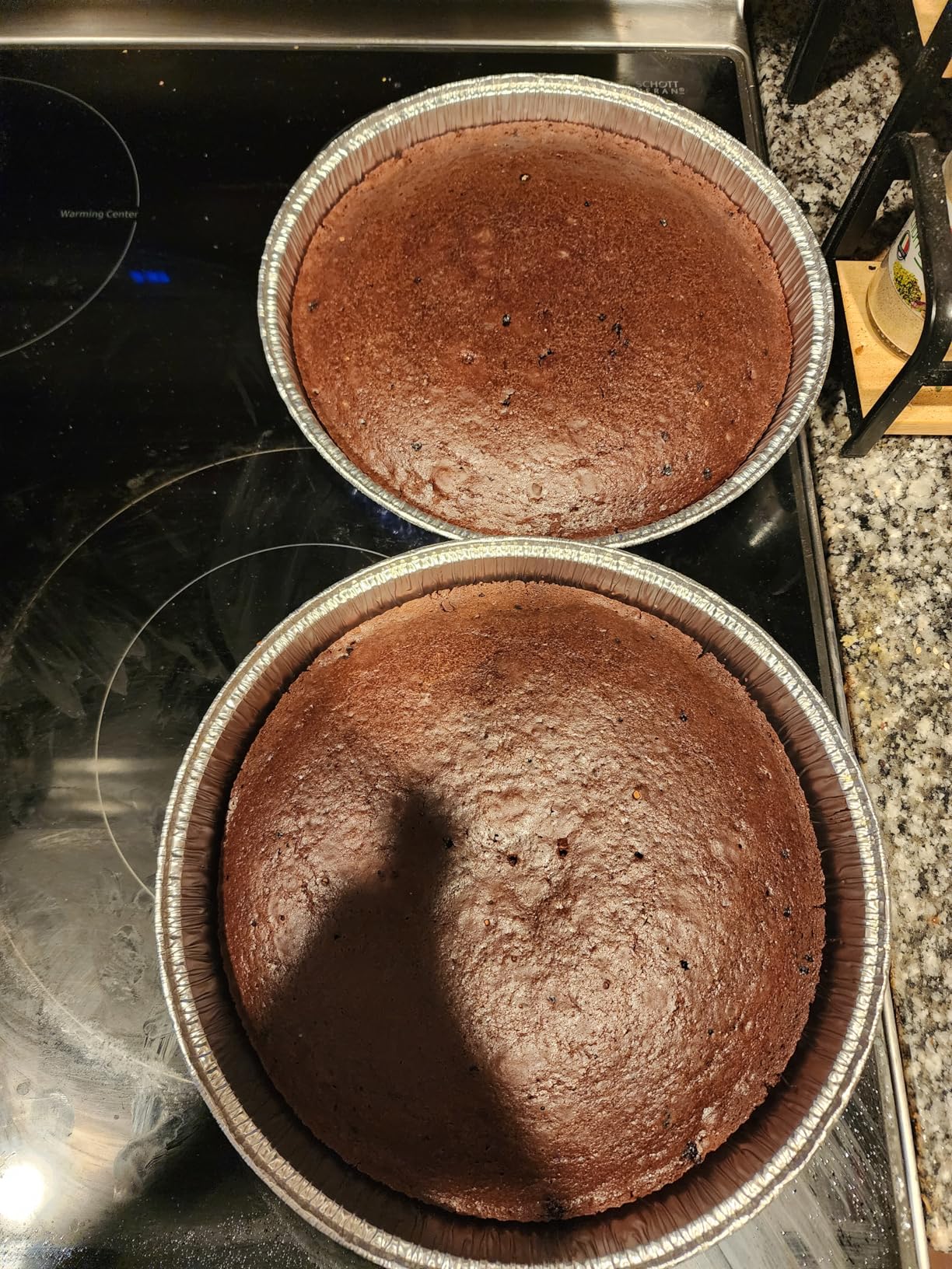 Hamilton Beach Electric Stand Mixer, 4 Quarts, Dough Hook, Flat Beater Attachments, Splash Guard, 7 Speeds with Whisk, Easy-Carry Top Handle, White customer photo 2