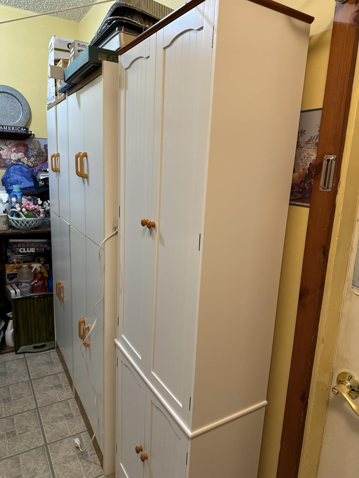 Yusong 72'' Tall Kitchen Pantry Cabinet, Freestanding Storage Cabinet with Doors and Shelves, Wooden Food Pantry Farmhouse Cupboard Buffet for Kitchen Dining Living Room, White customer photo 1