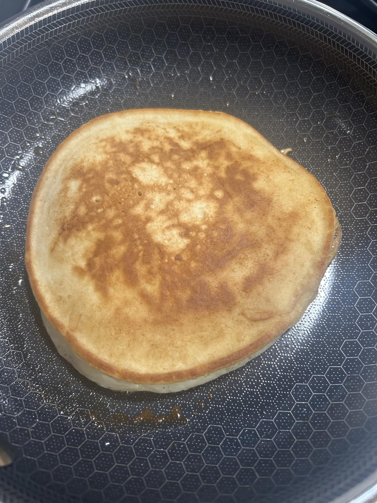 HexClad Hybrid Nonstick 6-Piece Fry Pan Set, 8, 10, and 12-Inch Frying Pans with Tempered Glass Lids, Stay-Cool Handles, Dishwasher-Friendly, Induction Ready, Compatible with All Cooktops customer photo 1