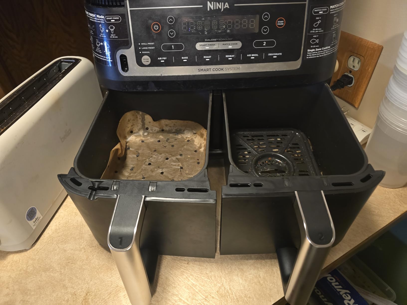 Ninja Foodi Air Fryer w/ Smart Cook Thermometer | 6-in-1 Air Fry, Roast, Bake, Dehydrate & More | DualZone Match Cook & Smart Finish, 2 Independent Baskets | XL 10 Qt, Stainless Steel | Black, DZ550 customer photo 2