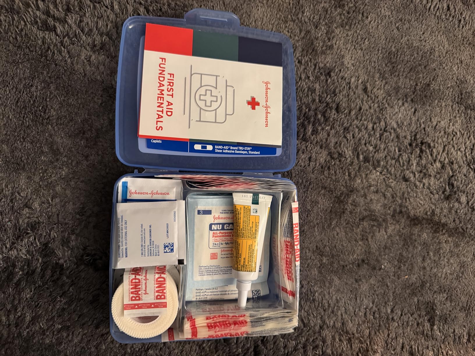BAND-AID Brand Travel Ready Portable Emergency First Aid Kit for Minor Wound Care, Perfect for Home, Car, Travel, Camping Essentials & Outdoor Emergency Kit, 80 Pieces customer photo 1