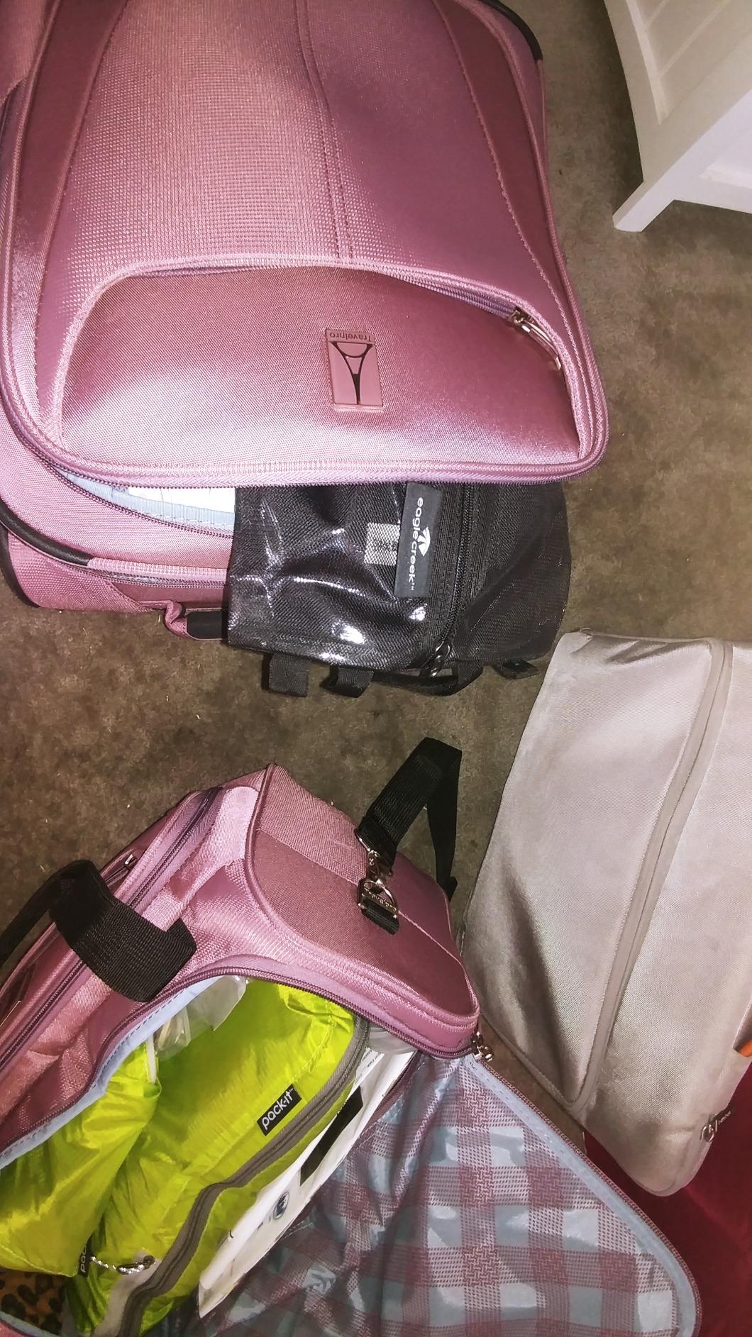 Travelpro Maxlite 5 Softside Expandable Luggage with 4 Spinner Wheels, Lightweight Suitcase, Men and Women, Ensign Blue, Checked-Medium 25-Inch customer photo 2