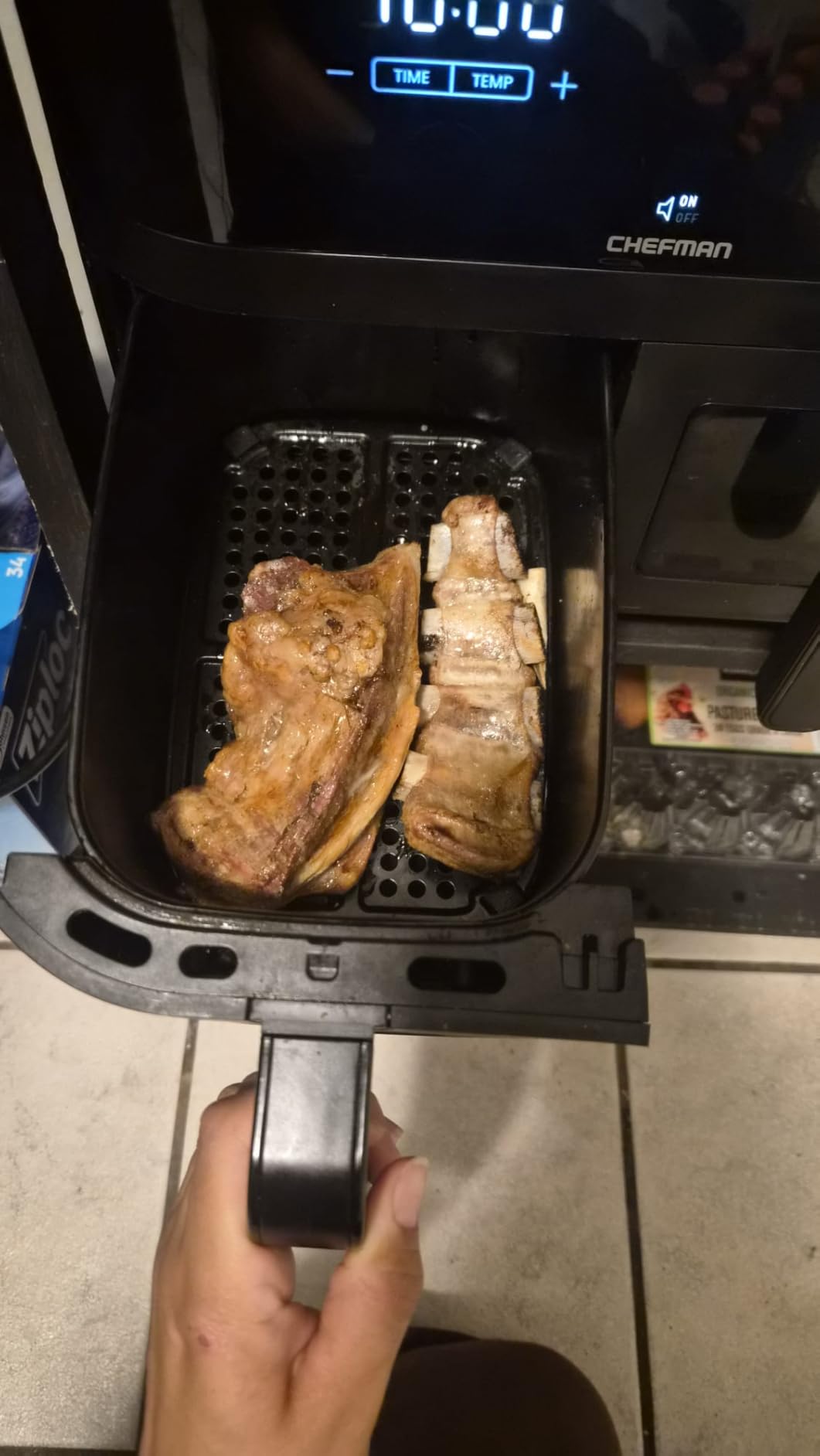 Chefman 6 Quart Dual Basket Air Fryer - Digital Touchscreen, Smart Sync Finish, Hi-Fry, Auto Shutoff, 2 Independent 3QT Nonstick Dishwasher-Safe Frying Baskets - Digital Double Air Fryer - Black customer photo 1