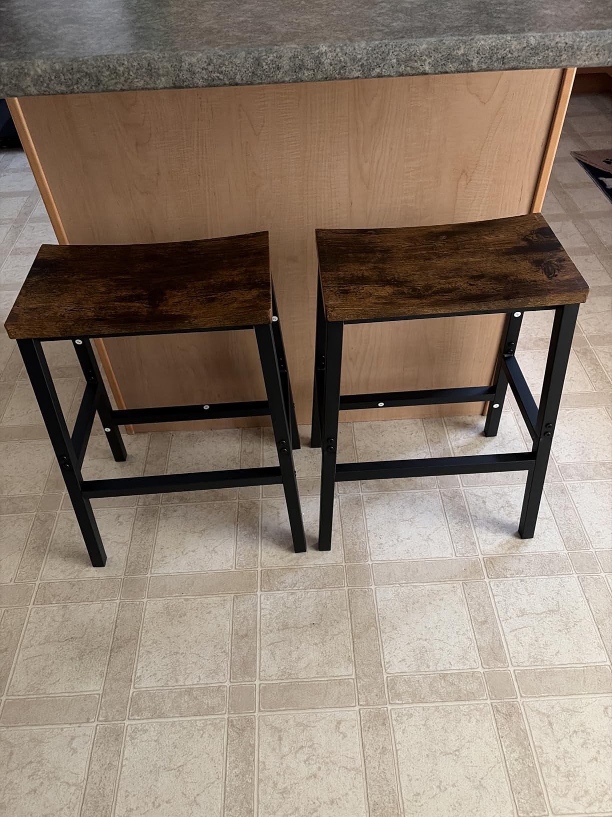 HOOBRO Bar Stools, Set of 2 Bar Chairs, 23.6 Inch Saddle Stools, Kitchen Counter Seat with Footrests, Industrial Barstools for Dining Room, Kitchen, Counter, Rustic Brown and Black BF02MD01 customer photo 1