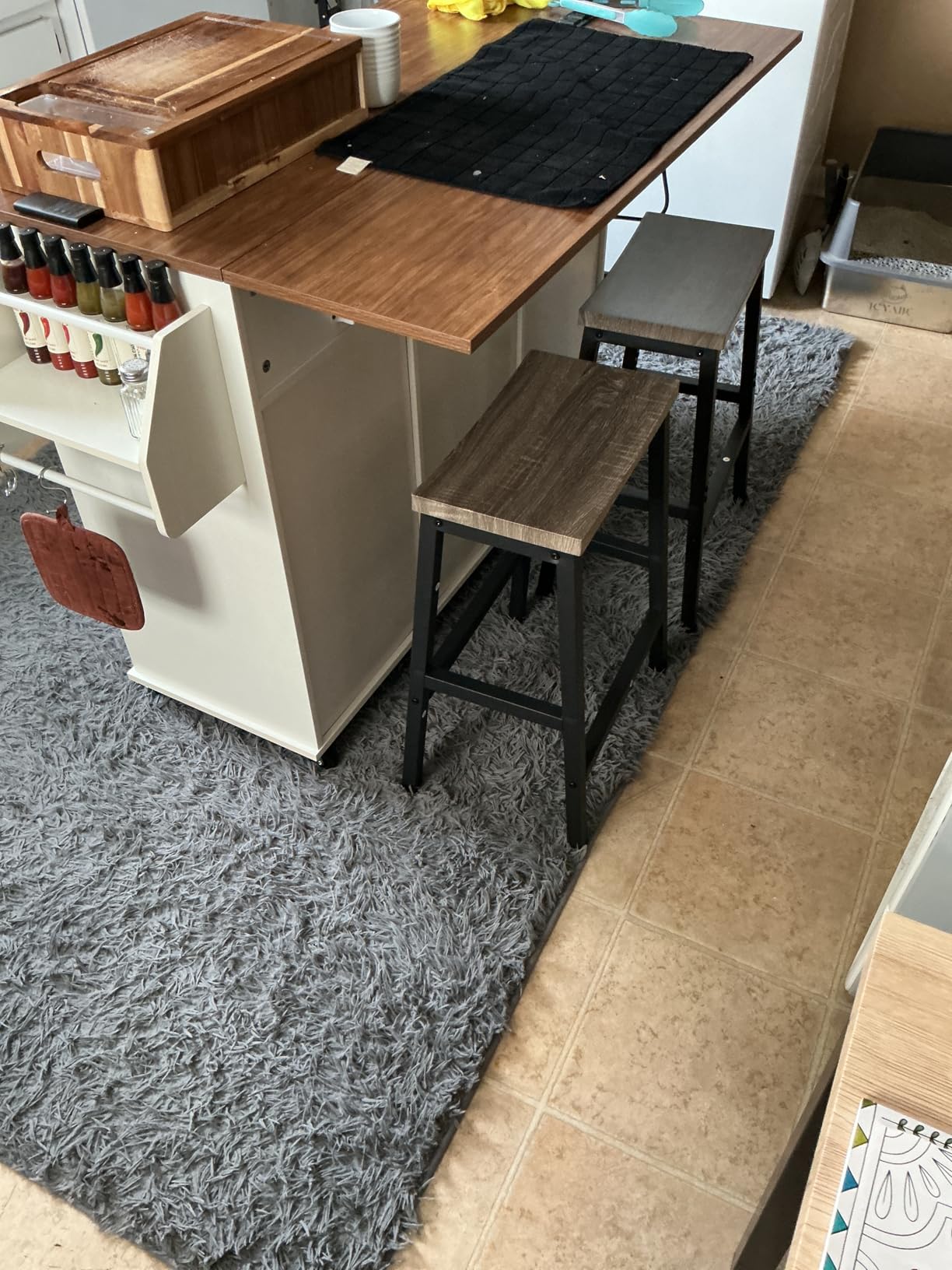 HOOBRO Bar Stools, Set of 2 Bar Chairs, 23.6 Inch Saddle Stools, Kitchen Counter Seat with Footrests, Industrial Barstools for Dining Room, Kitchen, Counter, Rustic Brown and Black BF02MD01 customer photo 2