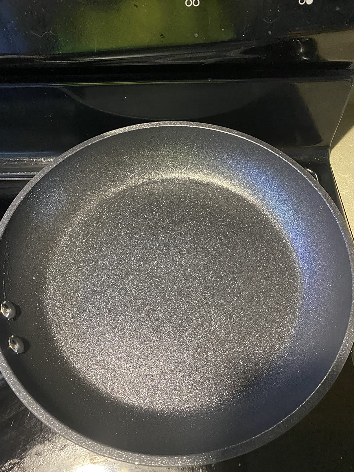 Ninja NeverStick Professional Hard-Anodized 10 Piece Pots & Pans Set, Nonstick Cookware Set, Durable, Oven Safe to 500°F, Slate Grey, C39500 customer photo 2