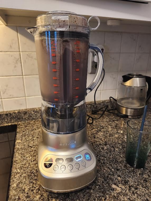 Breville BBL620DBL Fresh and Furious Blender, Damson Blue customer photo 2