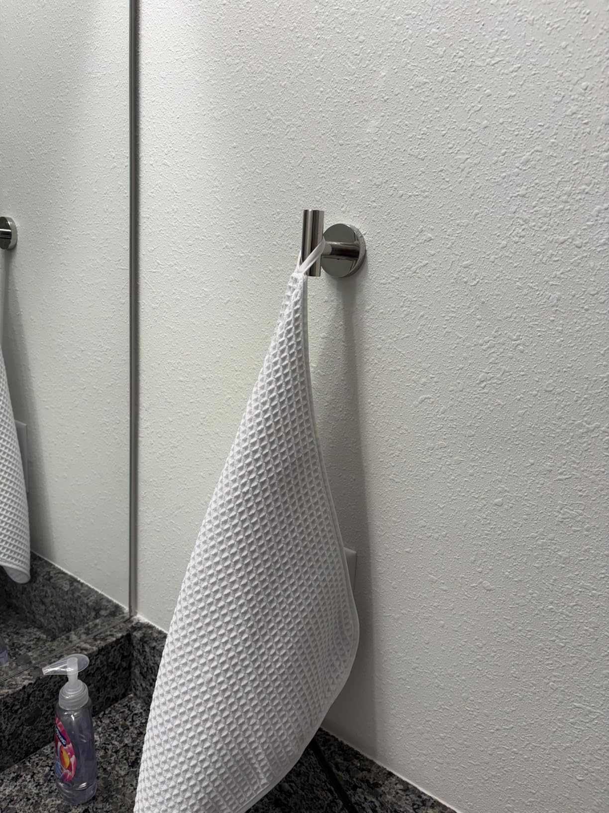 POLYTE 430 GSM Microfiber Quick Dry Lint Free Oversize Bath Towel Set, 6 Piece (Waffle Weave) customer photo 2