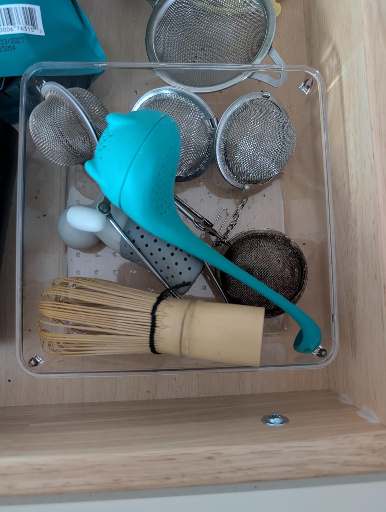 Criusia 6 Pcs Large Size Clear Drawer Organizer Set, Acrylic Non Slip Non Cracking Kitchen Drawer Storage Tray Divider, Multifunctional Storage for Cosmetics, Bathroom, Tools, Kitchen and Office customer photo 1