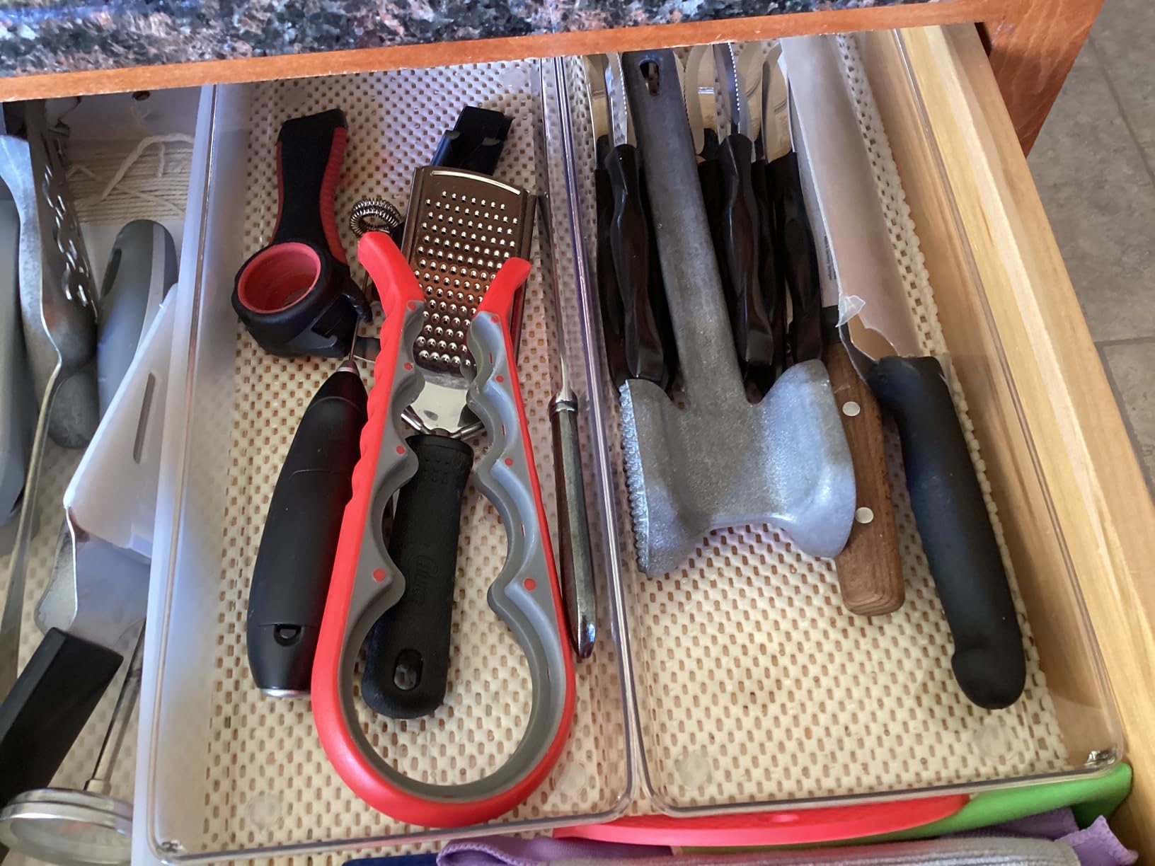 Criusia 6 Pcs Large Size Clear Drawer Organizer Set, Acrylic Non Slip Non Cracking Kitchen Drawer Storage Tray Divider, Multifunctional Storage for Cosmetics, Bathroom, Tools, Kitchen and Office customer photo 2