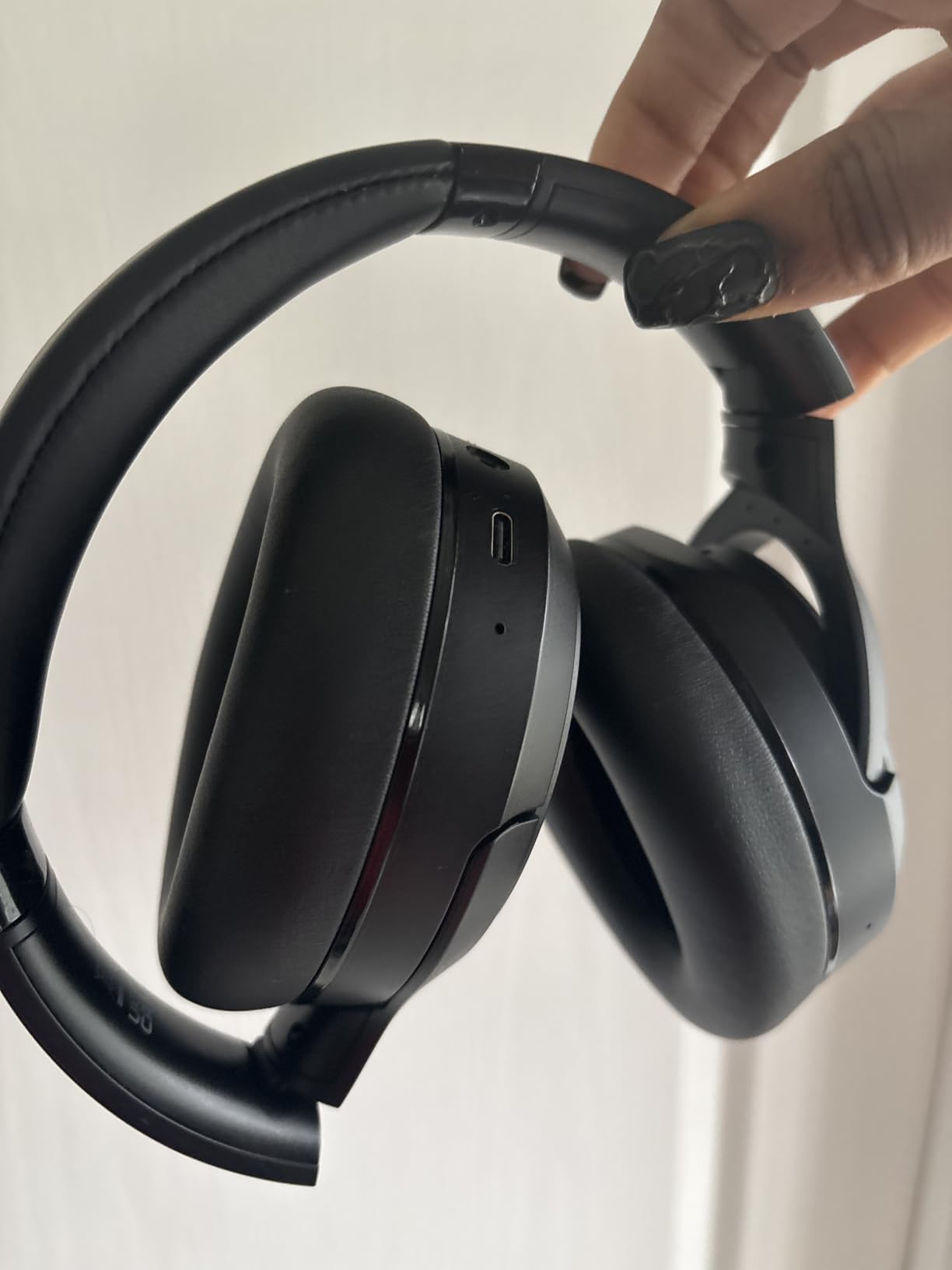 RUNOLIM Hybrid Active Noise Cancelling Headphones, Wireless Over Ear Bluetooth Headphones with Microphone, 70H Playtime, Foldable Headphone with HiFi Audio, Deep Bass for Home Travel Office customer photo 2