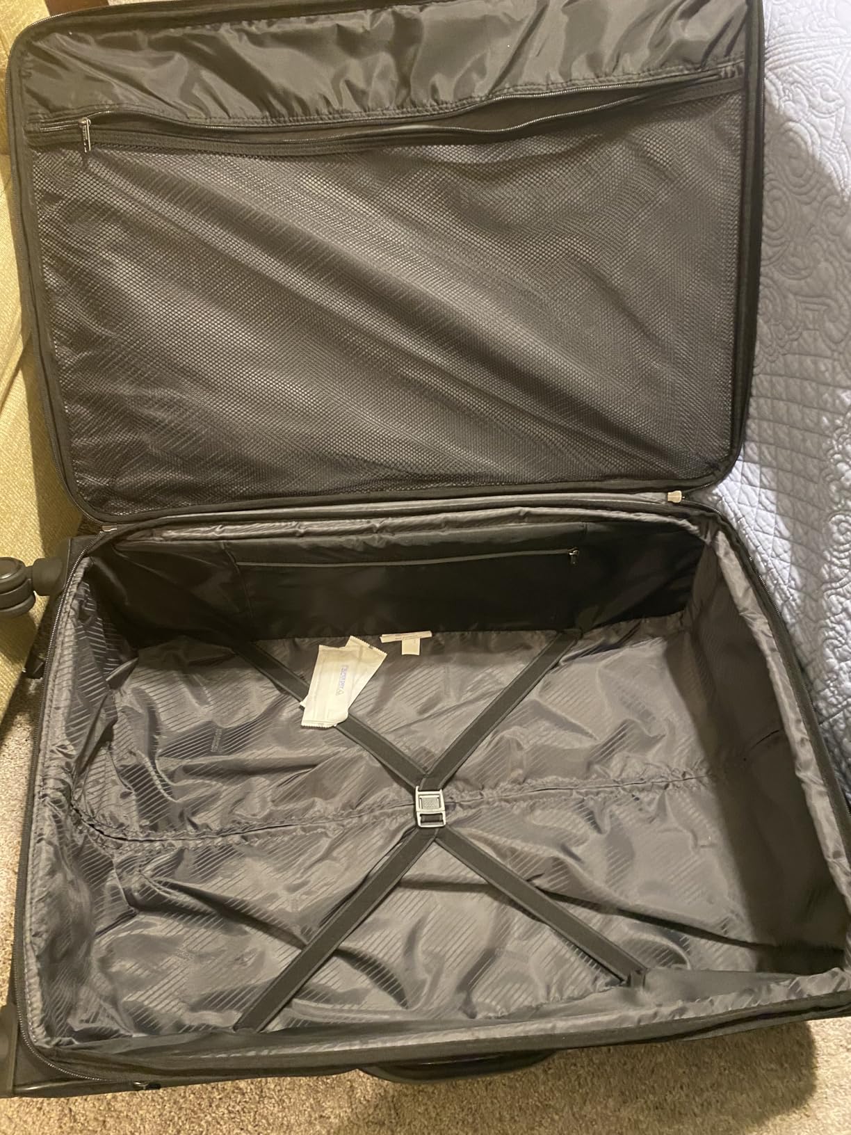 American Tourister 4 KIX 2.0 Expandable Softside Luggage with Spinner Wheels, 20 SPINNER, BLACK customer photo 1