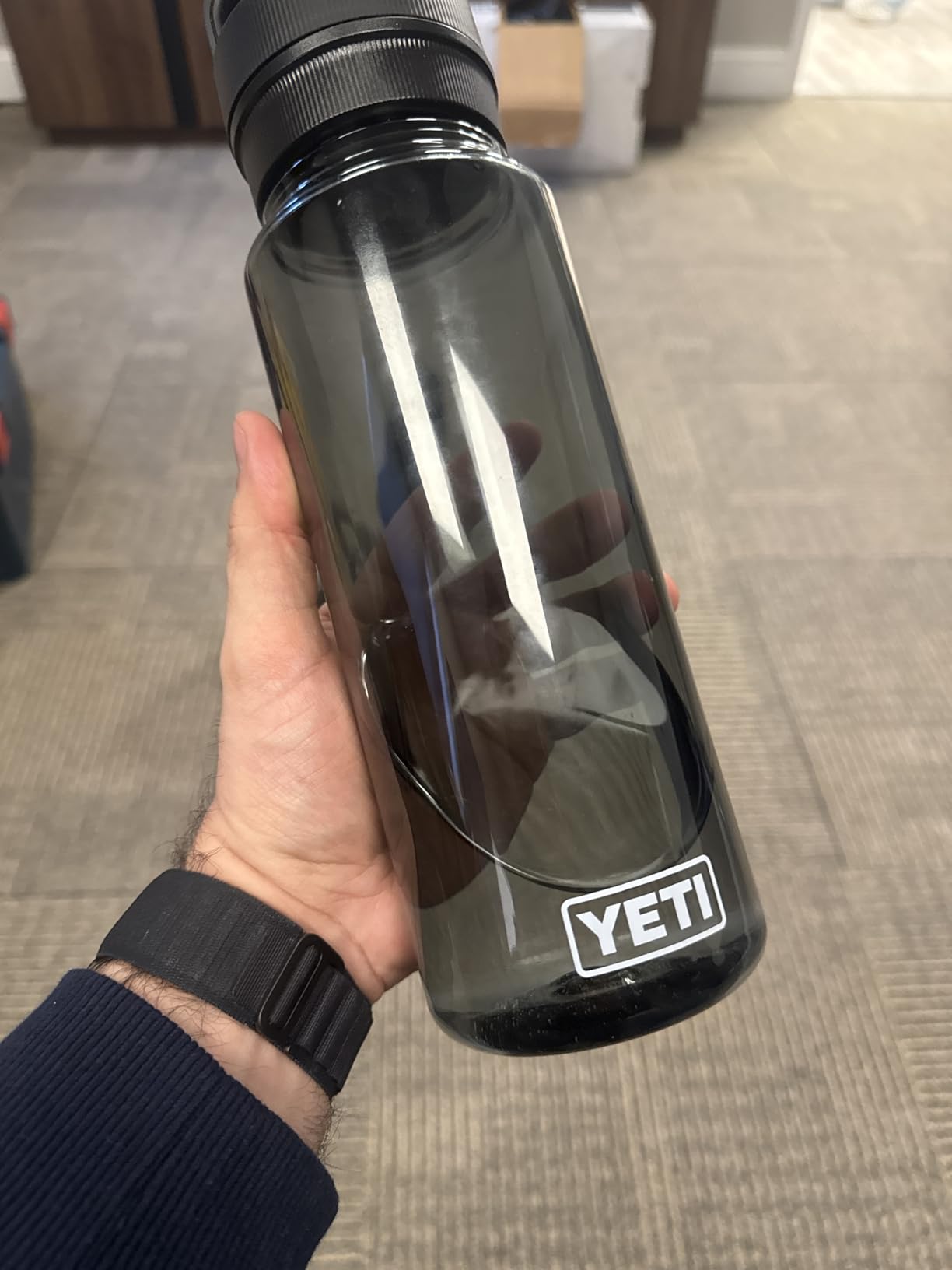YETI Yonder Water Bottle with Yonder Chug Cap, Lightweight, Leakproof and BPA-Free customer photo 2
