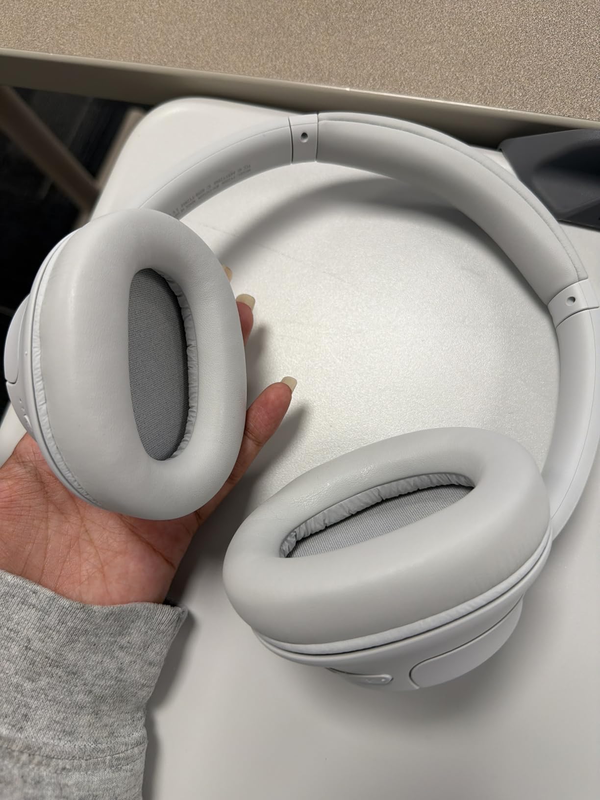 Sony WH-CH720N Noise Canceling Wireless Headphones Bluetooth Over The Ear Headset with Microphone and Alexa Built-in, Black customer photo 1