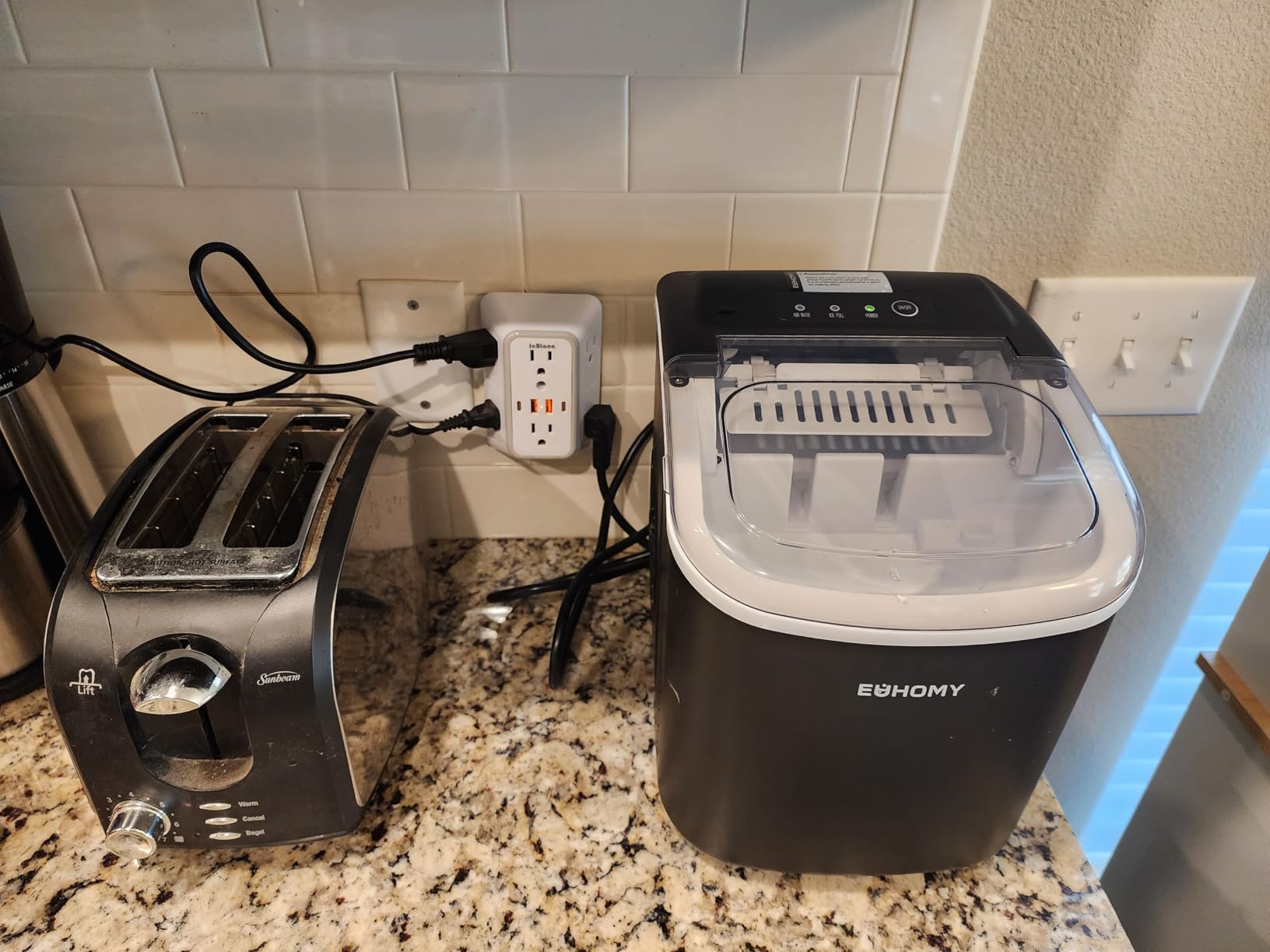 EUHOMY Countertop Ice Maker Machine with Handle, 26lbs in 24Hrs, 9 Ice Cubes Ready in 6 Mins, Auto-Cleaning Portable Ice Maker with Basket and Scoop, for Home/Kitchen/Camping/RV (Black) customer photo 1