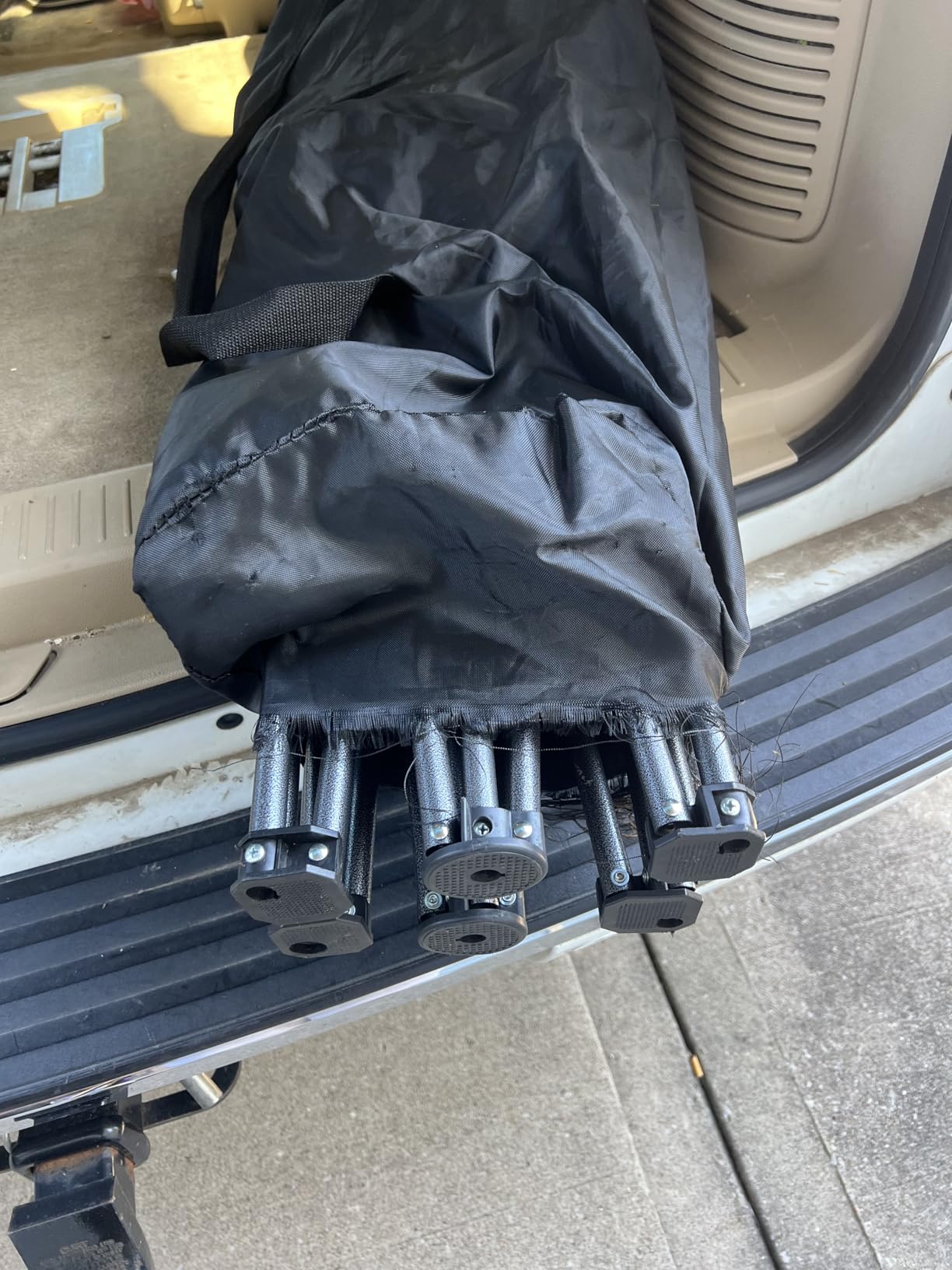 FAIR WIND Oversized Fully Padded Camping Chair Folding Loveseat Camping Couch Double Duo Chair Heavy Duty Quad Fold Arm Chair with Cup Hold - Supports 650 LBS Black customer photo 2