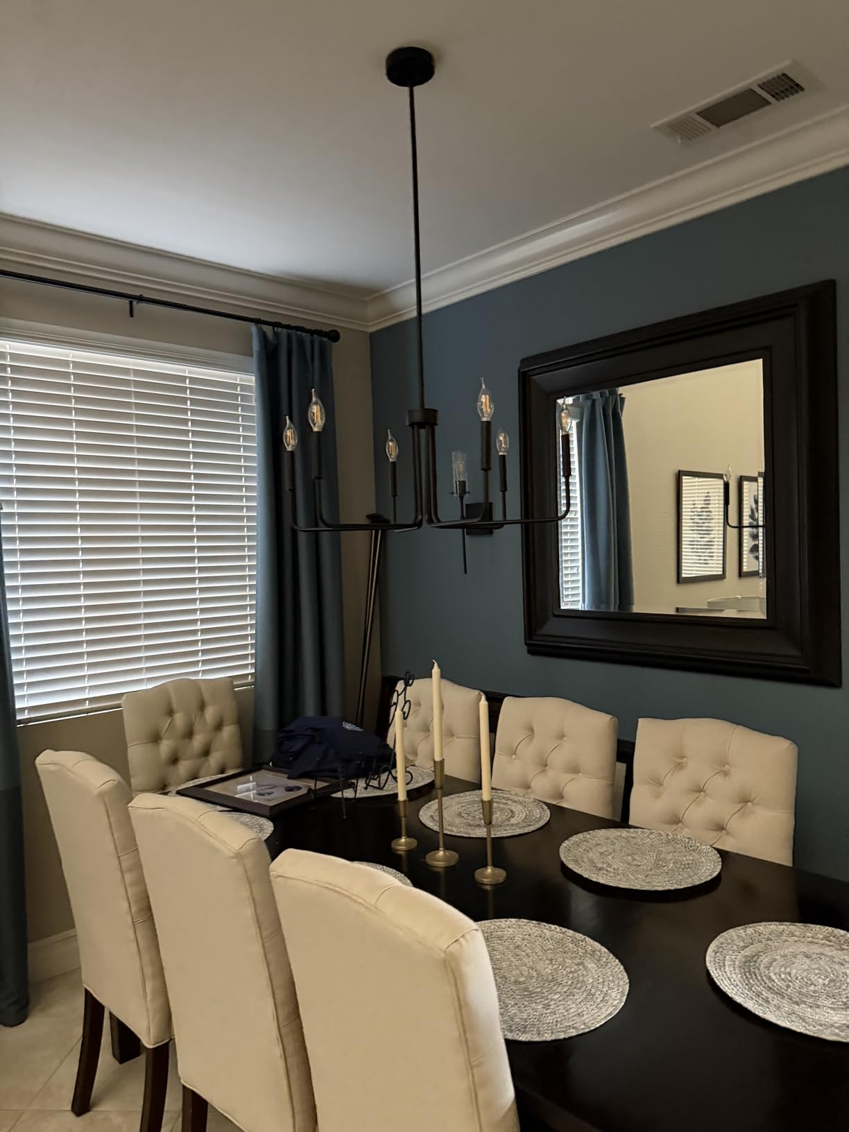 Black Chandelier, 6-Light Farmhouse Chandelier for Dining Room Lighting Fixtures Hanging, Dining Light Fixtures Industrial Modern Chandelier for Bedroom, Foyer, Hall, Kitchen, Living Room and Entryway customer photo 2