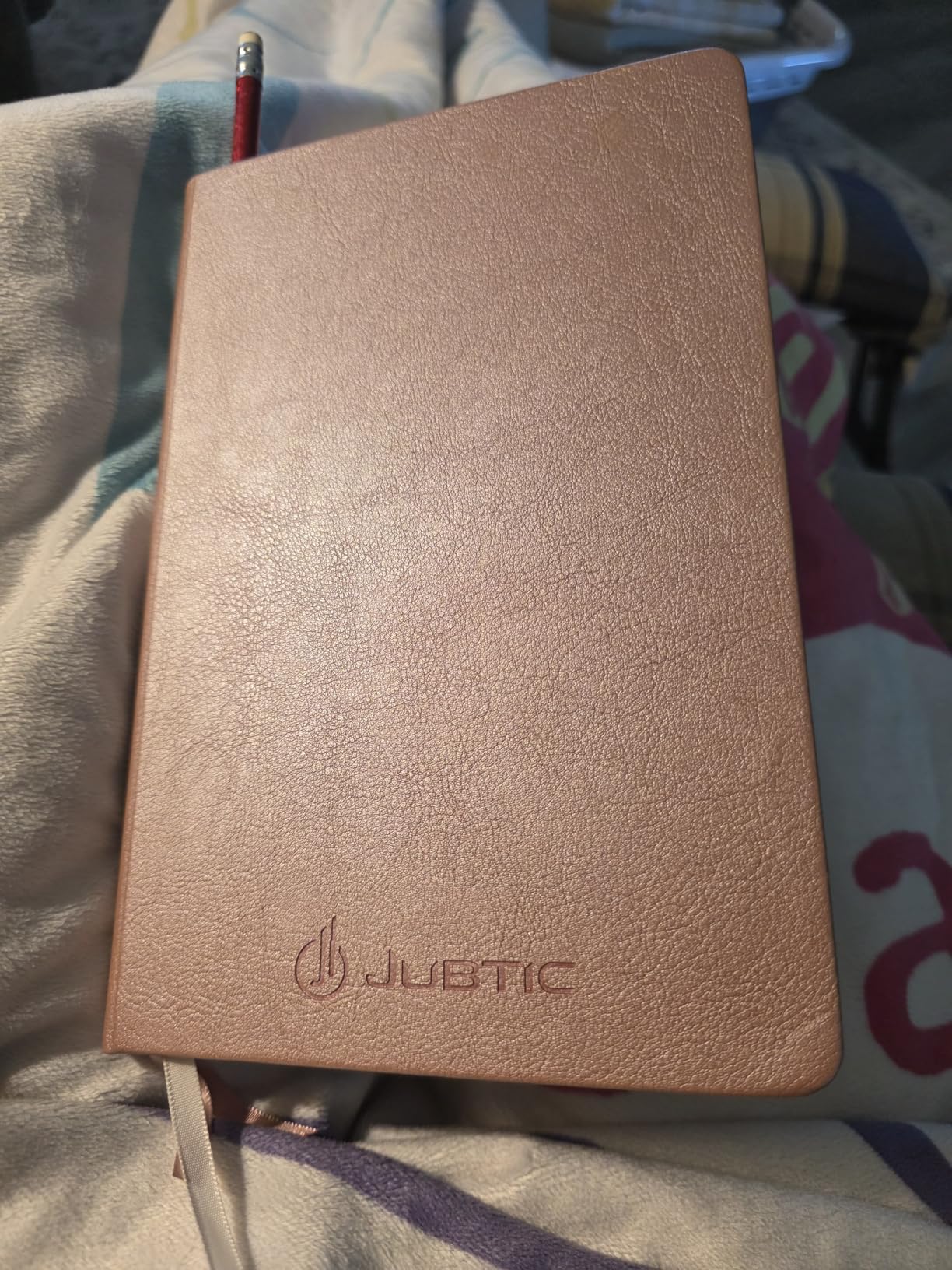 JUBTIC Travel Journal & Planner, Vacation Organizer with Budget Tracker & Checklist, A5 Size Trip Diary & Notebook for 6 Trips, Travel Gifts for Women, Men & Couples (Rose Gold) customer photo 2
