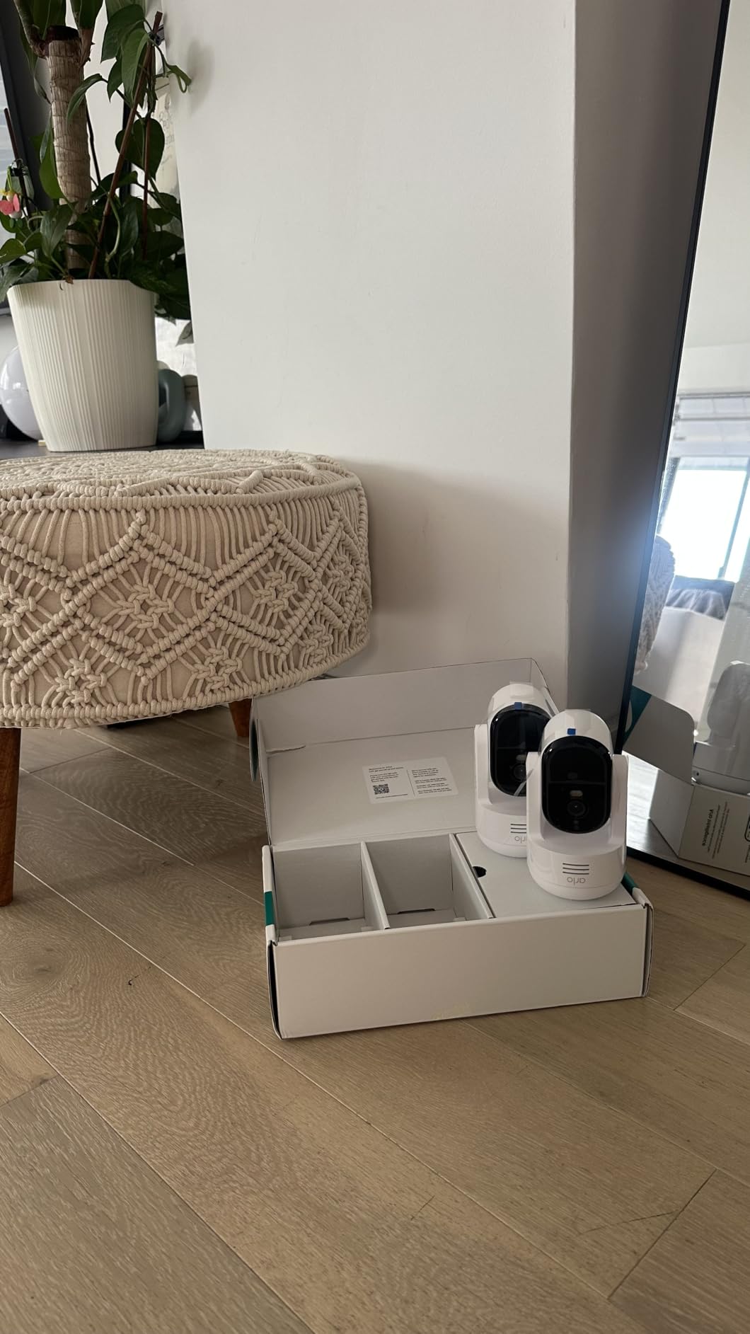 Arlo Video Doorbell 2K (2nd Gen), Wireless or Wired Option, 2-Way Audio, Night Vision, Head to Toe Video View, Package Detection customer photo 1