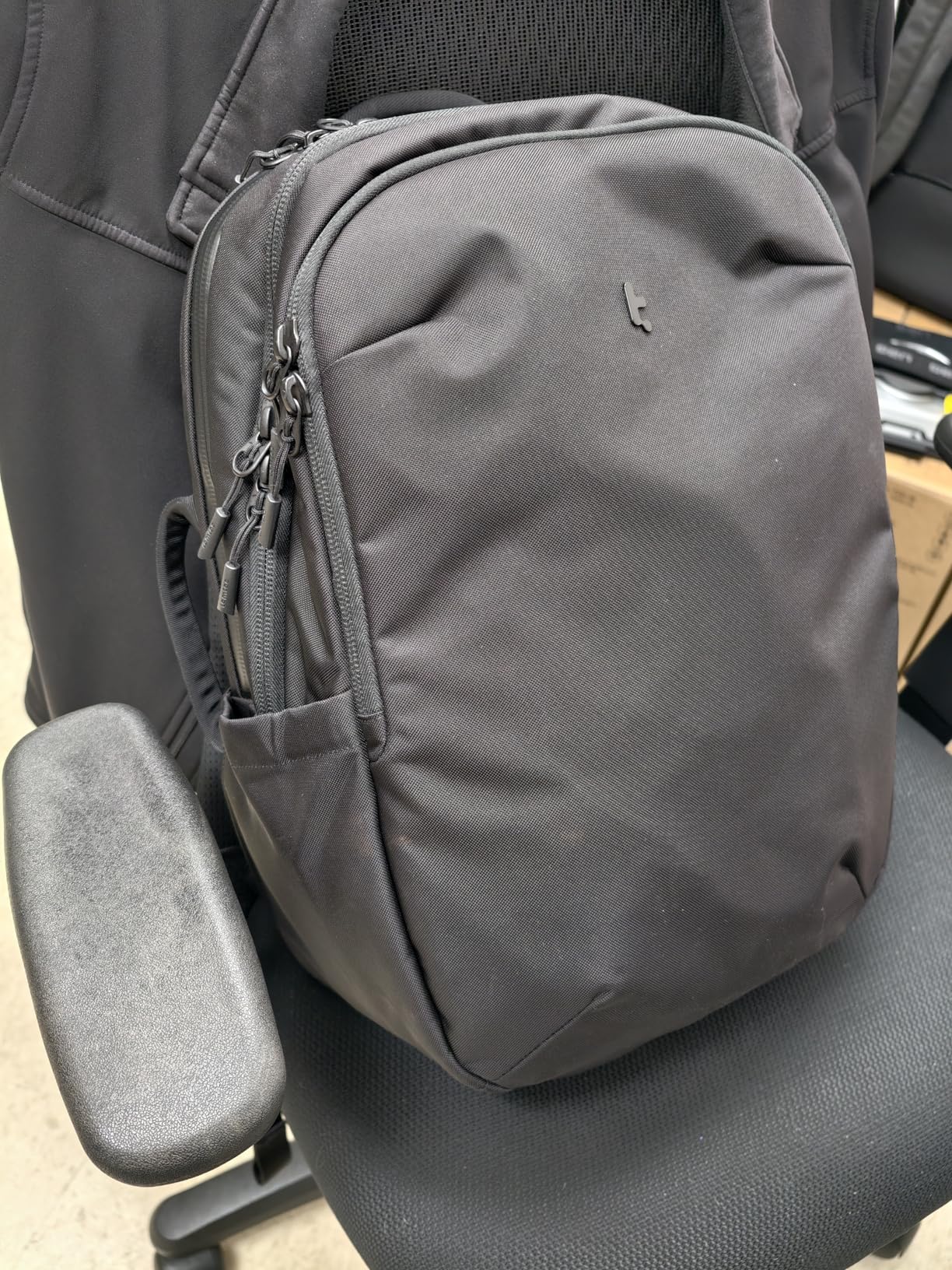 tomtoc Laptop Backpack Minimalist Daypack, UrbanEX-T65, A City Pack for Daily Commute Work, Water-resistant, Cordura Ballistic Nylon, 20L Fits 15.6-inch Notebook, Black customer photo 1