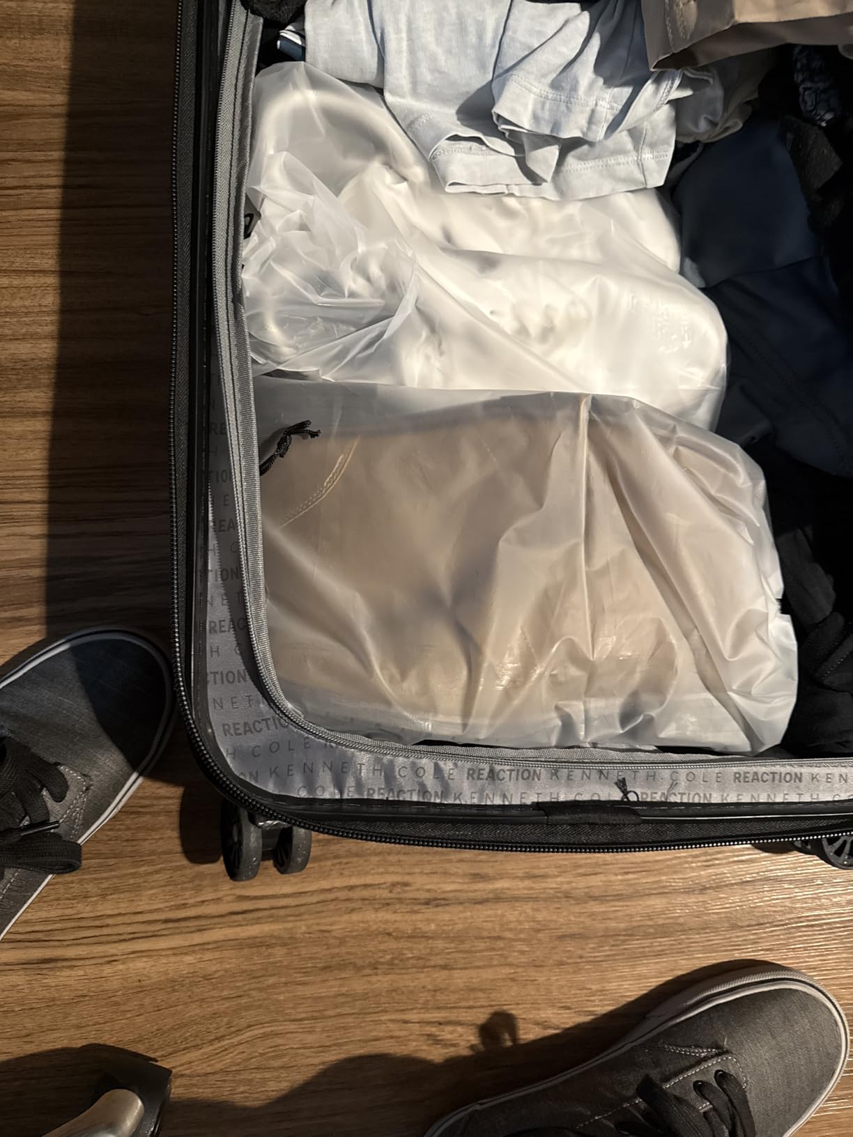 Waterproof Travel Drawstring Shoe Bags for Packing, Storage, Travel Essentials, 15.7 x 11.8 inches, Clear, 5 pieces customer photo 2