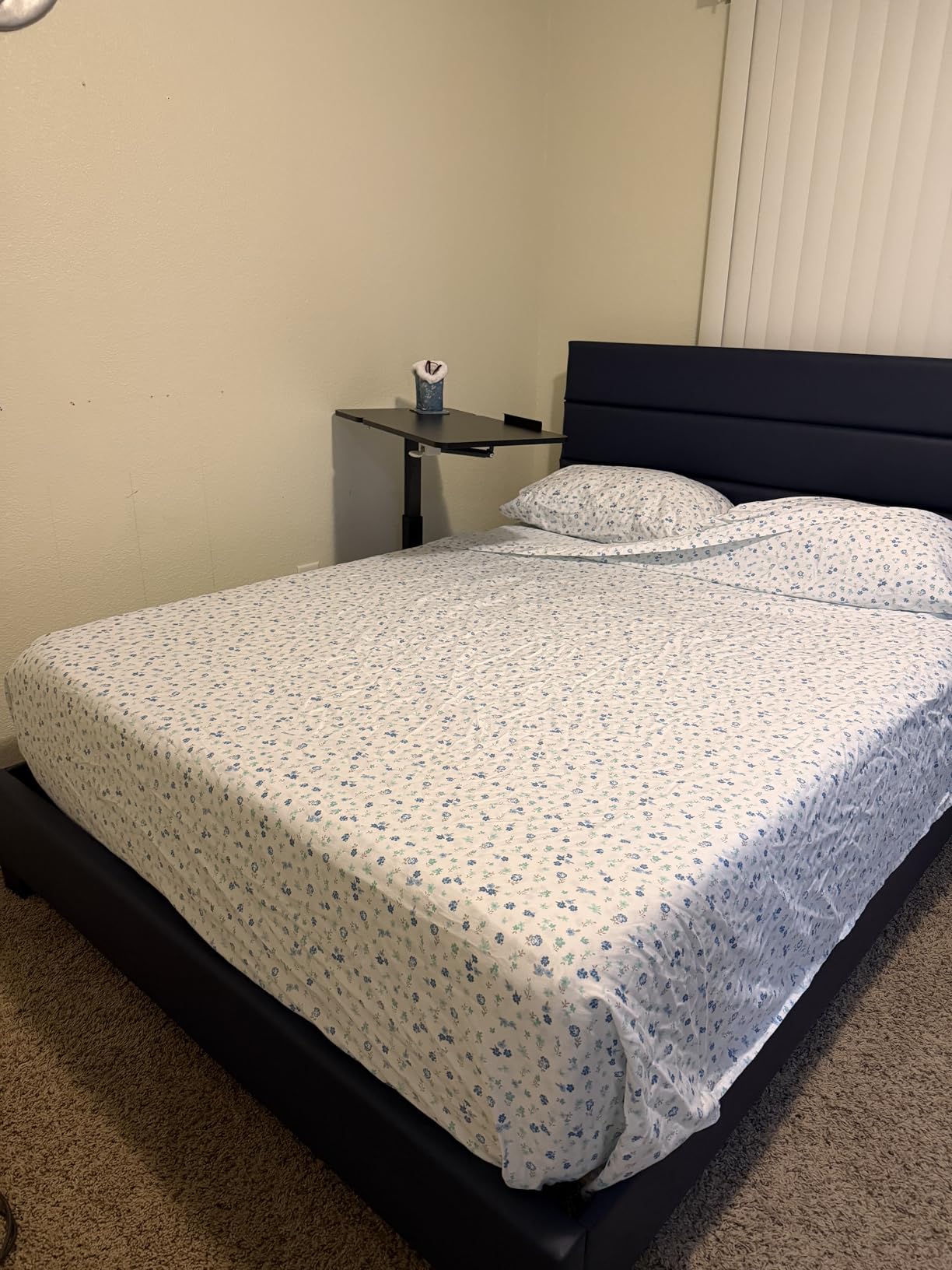 MLILY EGOHOME 14''Hybrid Queen Mattress,Memory Foam Pocket Spring Mattress with Cooling Cover,Bed in a Box,CertiPUR-US Certified,Targeted Support Pressure Relief,60''x80''x14'' Black customer photo 1