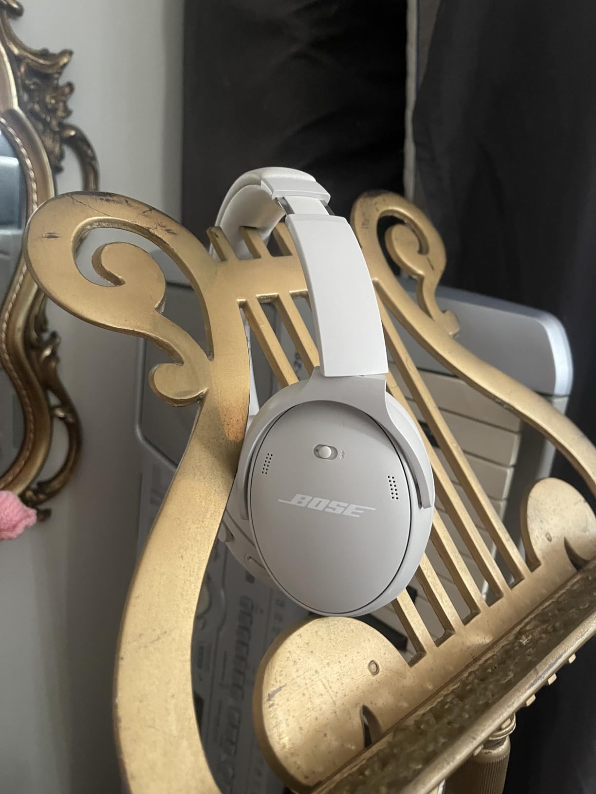 Bose QuietComfort Headphones - Wireless Bluetooth Headphones, Active Over Ear Noise Cancelling and Mic, USB-C Charging, Deep Bass, Up to 24 Hours of Playtime customer photo 2